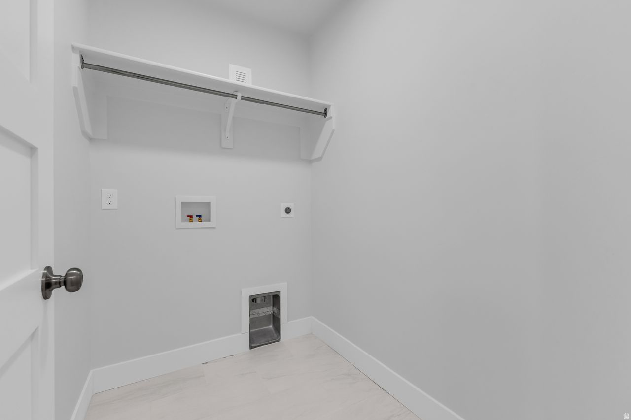 HIDDEN CANYON ESTATED - Residential