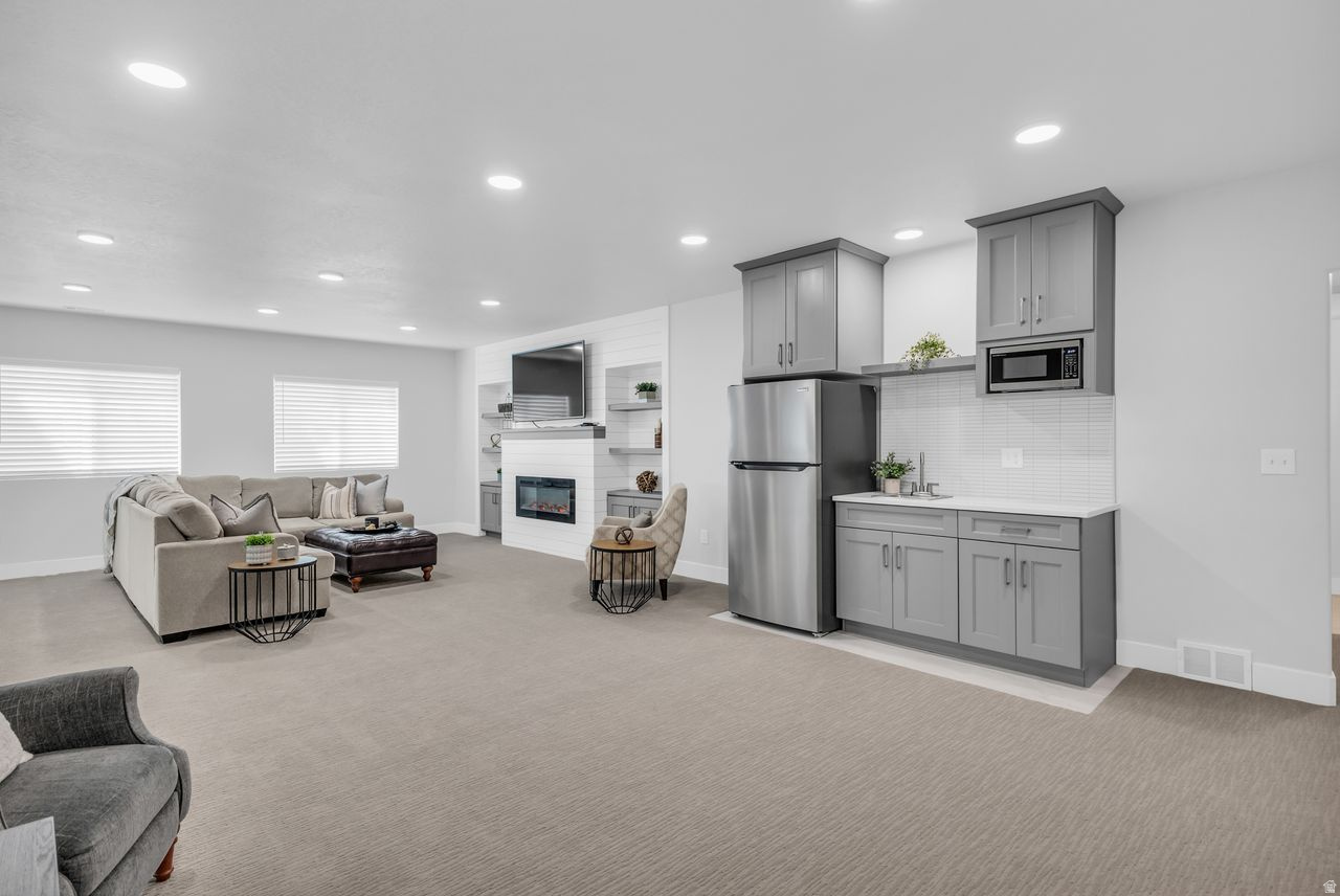 HIDDEN CANYON ESTATED - Residential
