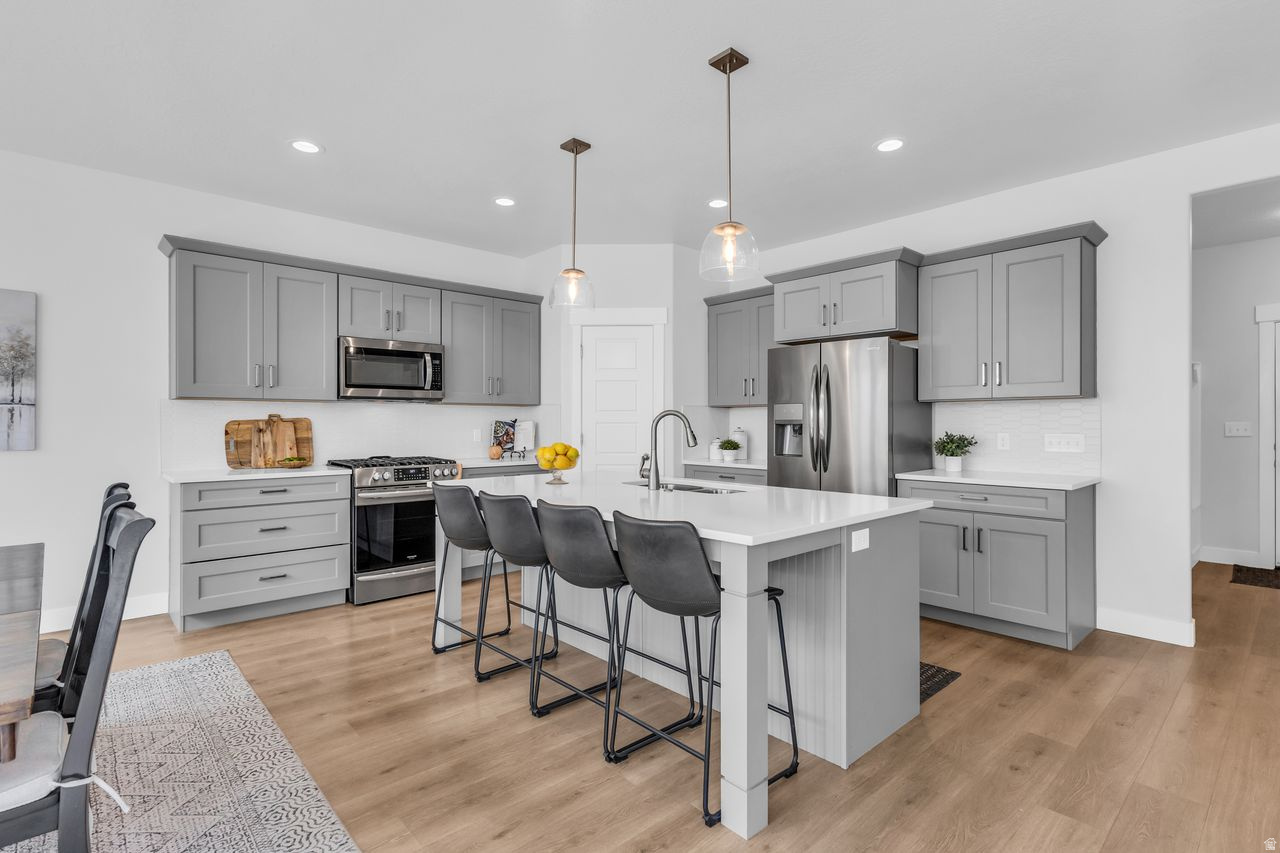 HIDDEN CANYON ESTATED - Residential