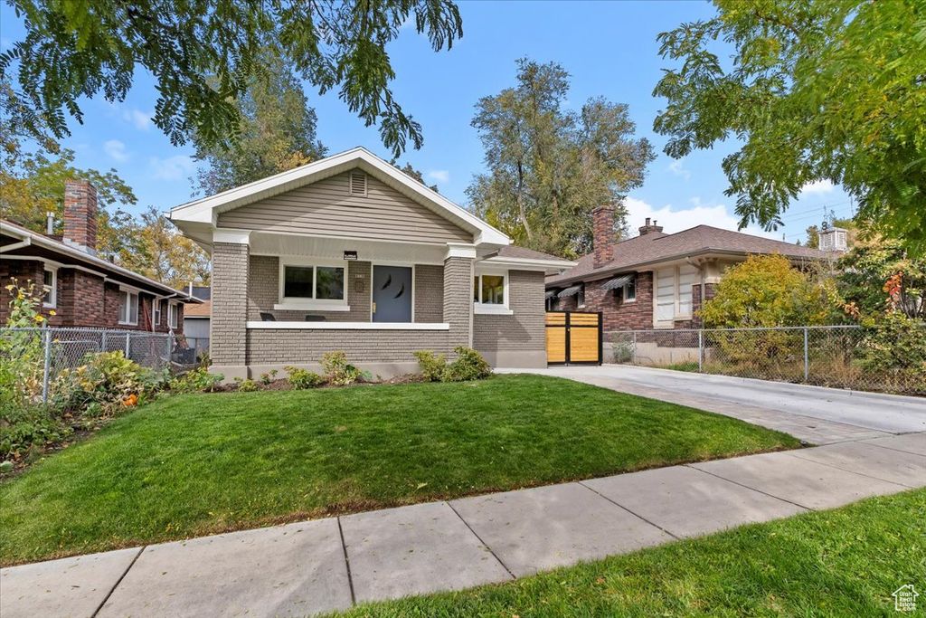 Photo of 855 E BELMONT AVE S, Salt Lake City, UT 84105 (MLS # 2119194)