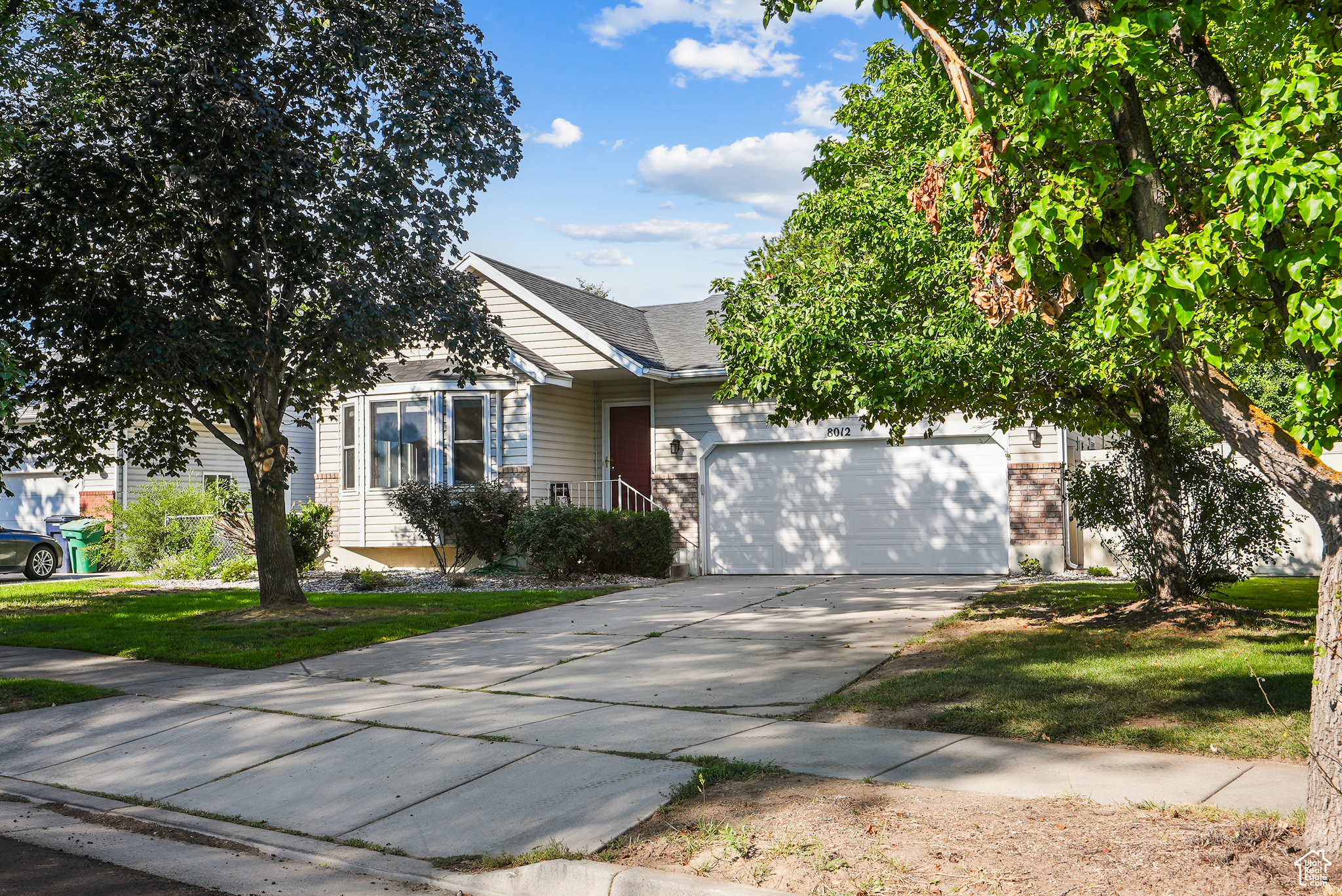FALCON RIDGE - Residential