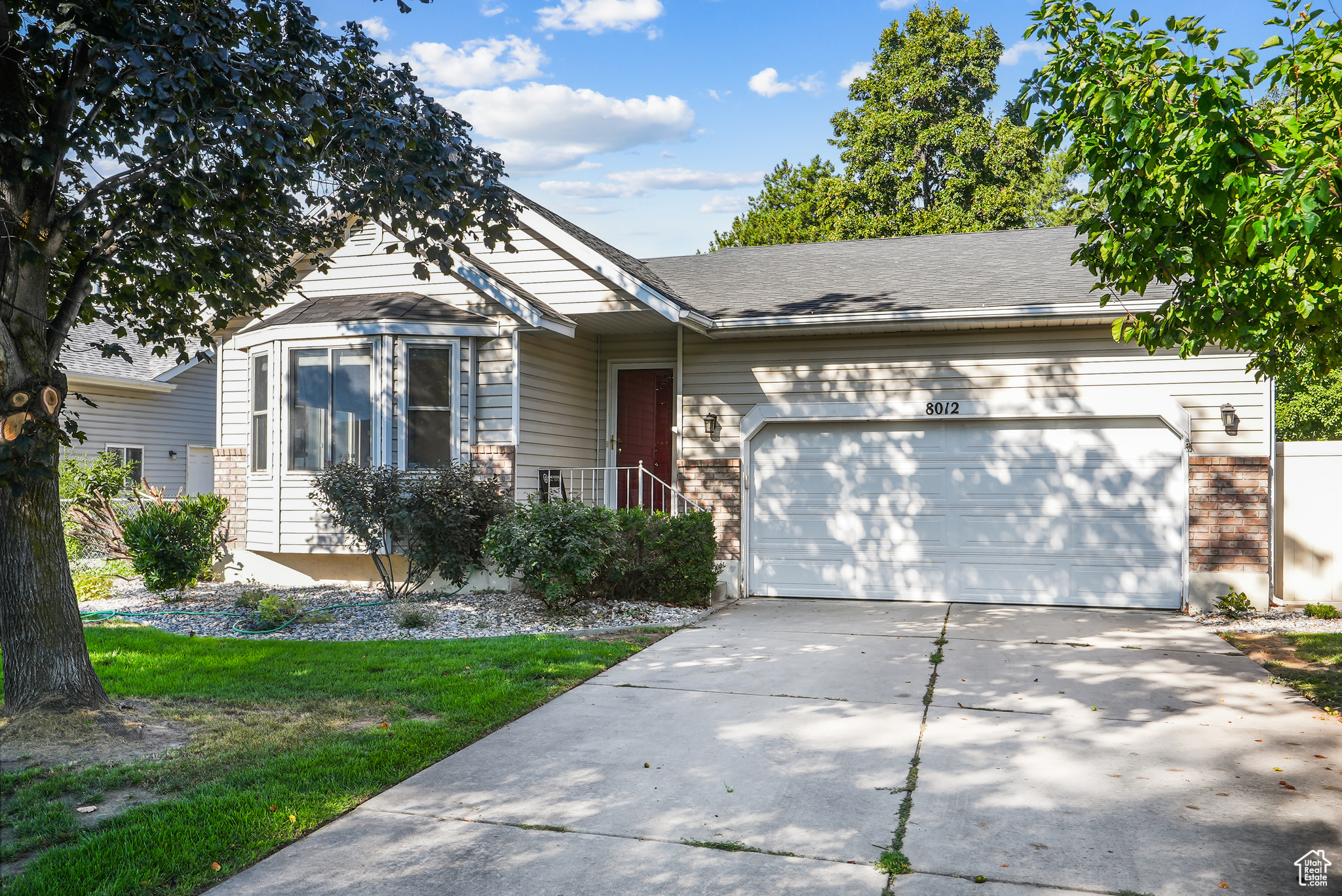 FALCON RIDGE - Residential