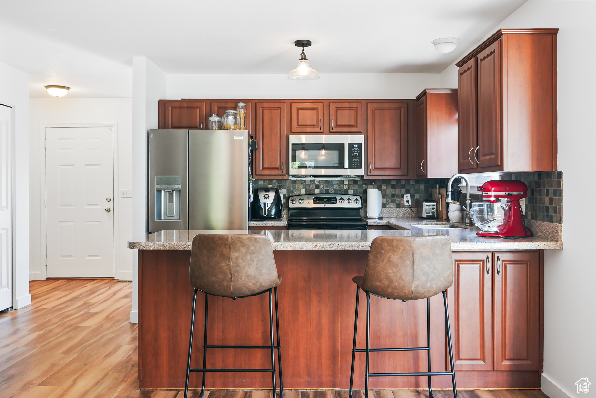 FALCON RIDGE - Residential