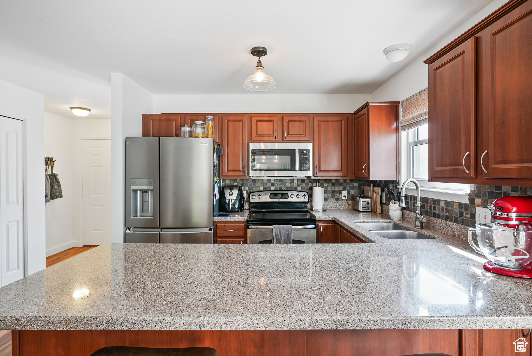 FALCON RIDGE - Residential