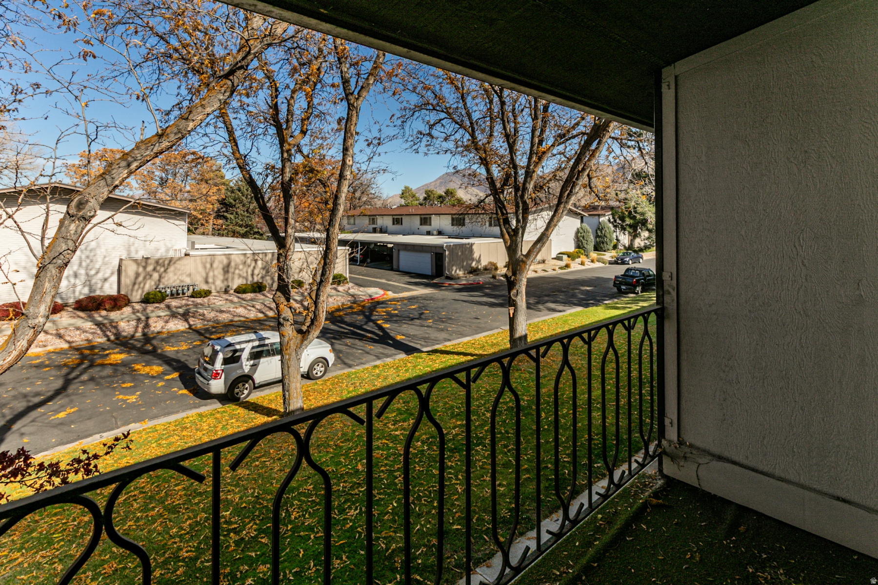 VILLAGE 3 - Residential