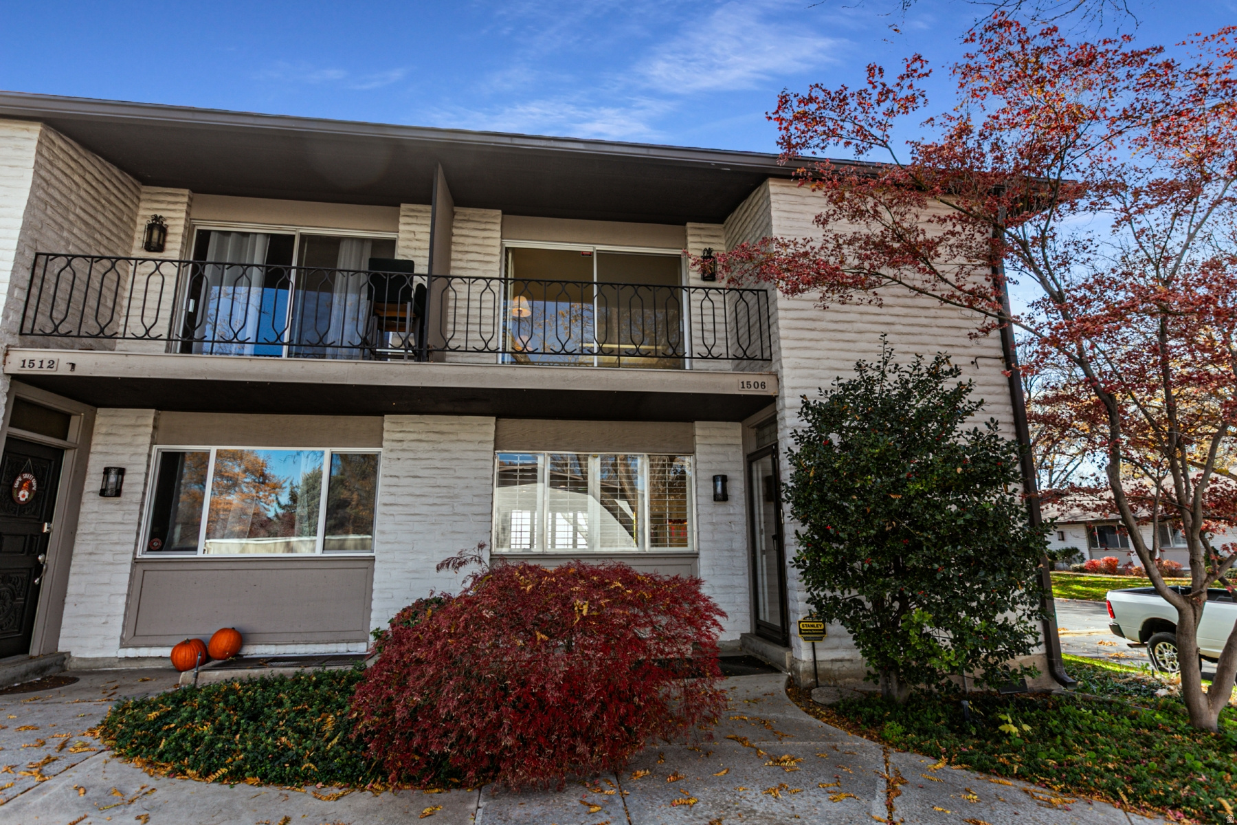 VILLAGE 3 - Residential