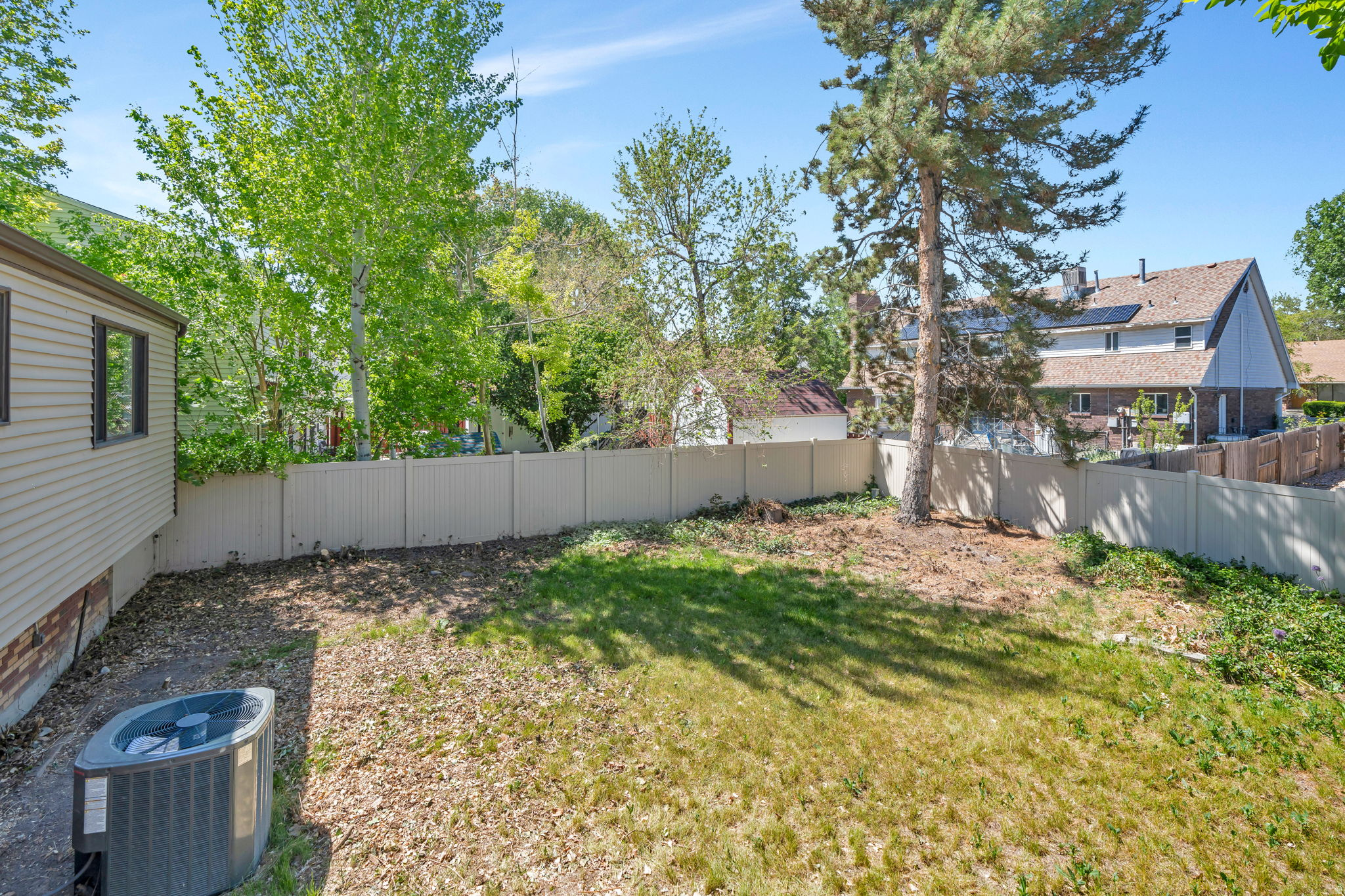 CONTINENTAL ESTATES #5 - Residential