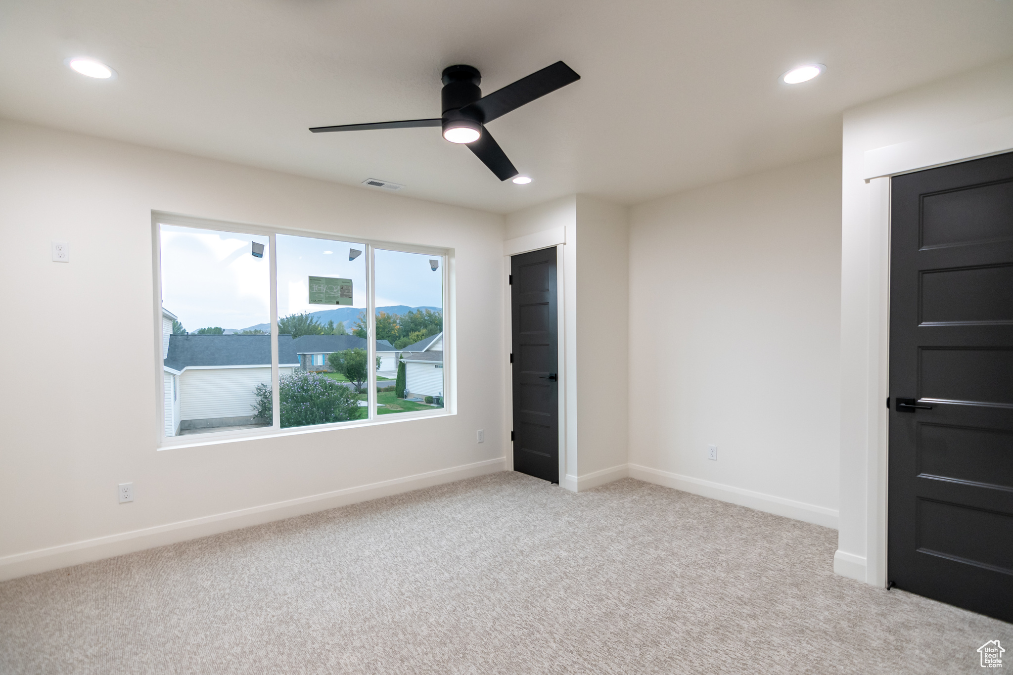 HUNTINGTON FARMS - Residential