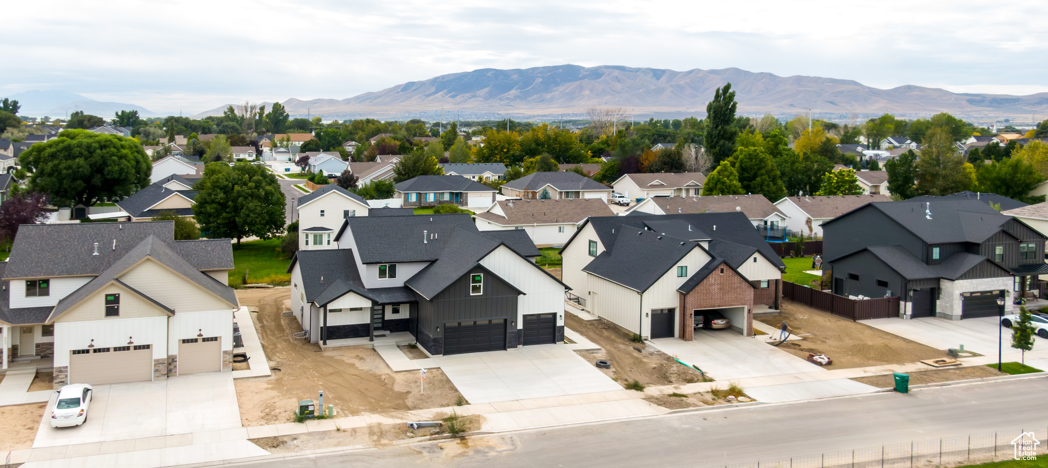 HUNTINGTON FARMS - Residential