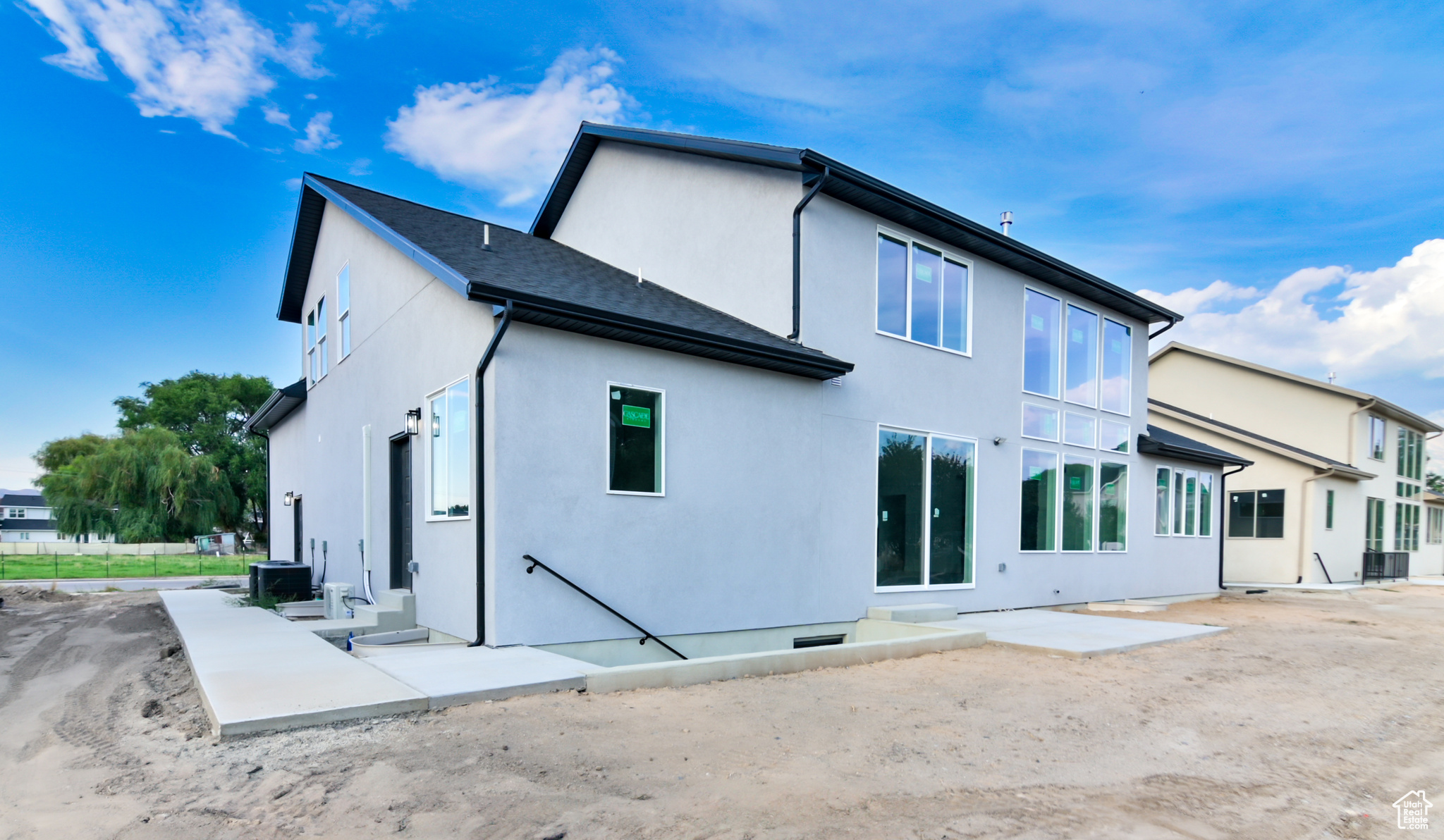 HUNTINGTON FARMS - Residential