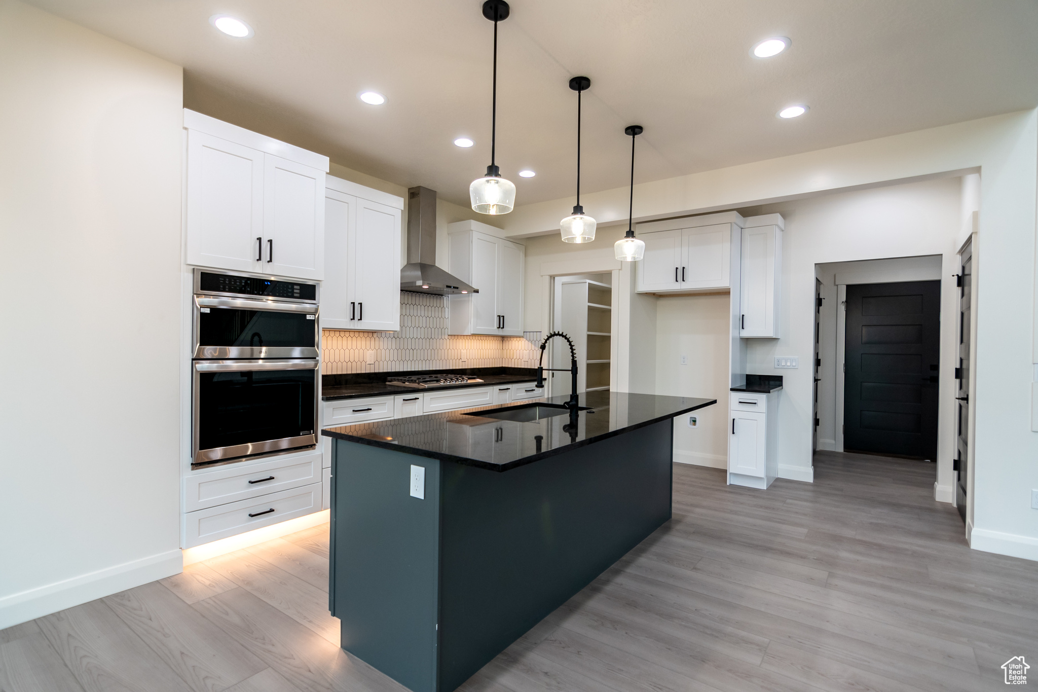 HUNTINGTON FARMS - Residential