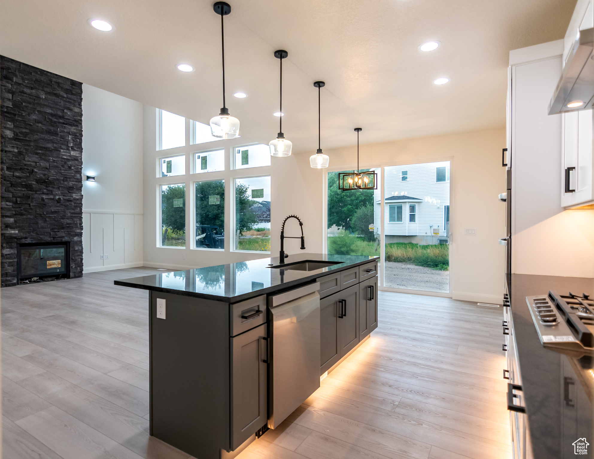 HUNTINGTON FARMS - Residential