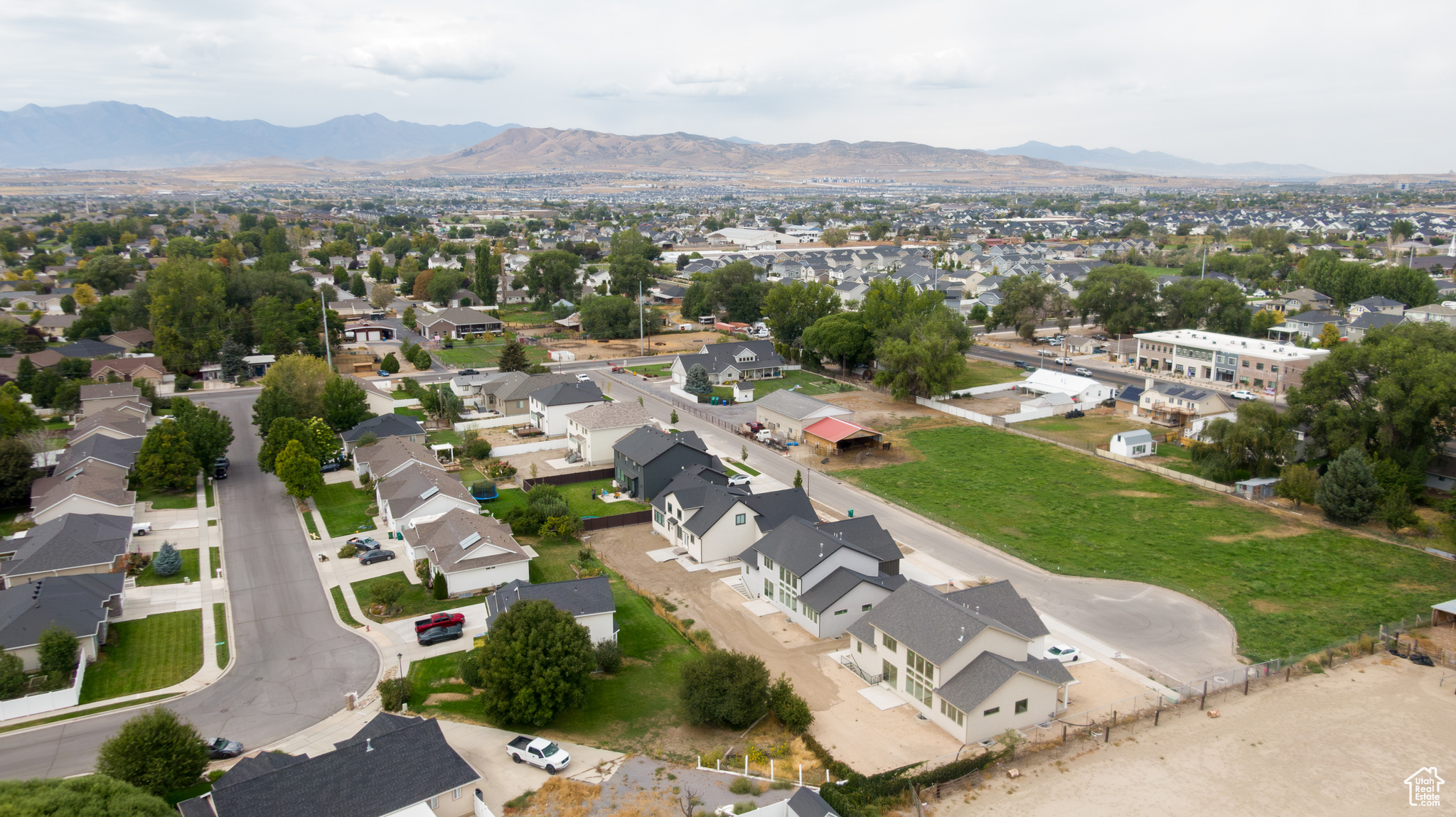 HUNTINGTON FARMS - Residential