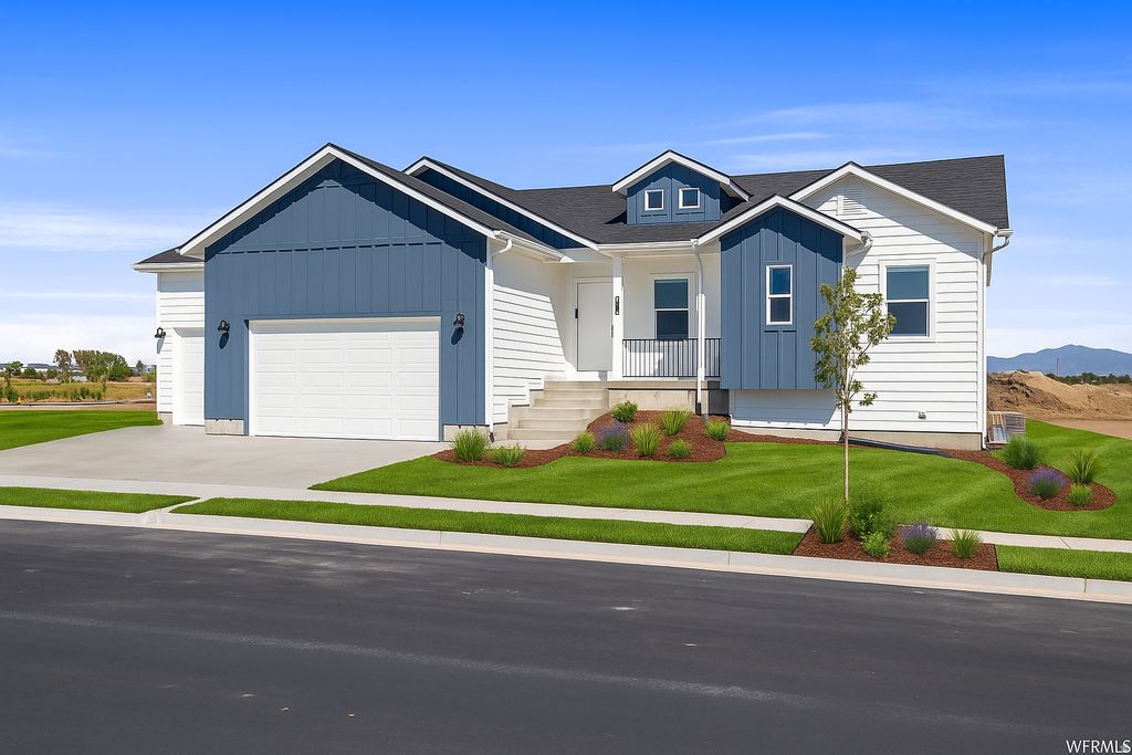 Photo of 69 N 850 W, Hyrum, UT 84319 (MLS # 2125003)