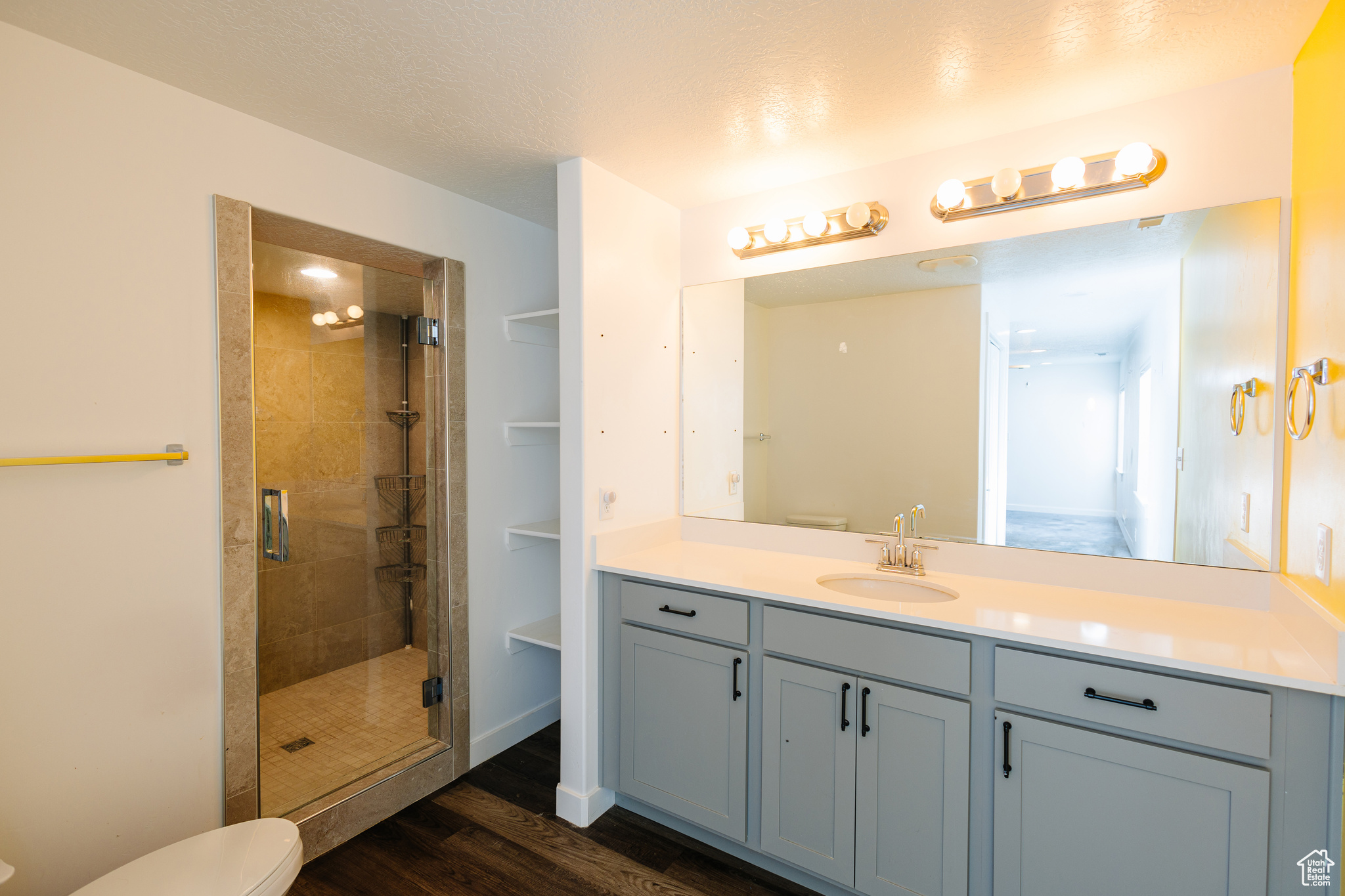 FOOTHILL VILLAGE - Residential