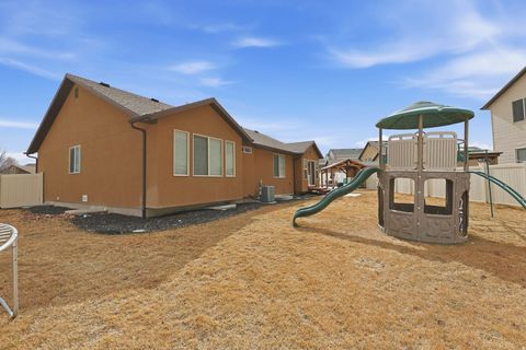 Tiny photo for 5652 S CHAMA WAY, West Valley City, UT 84118 (MLS # 2139632)