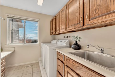 Tiny photo for 1635 MOUNTAIN OAKS DR, Orem, UT 84097 (MLS # 2121025)