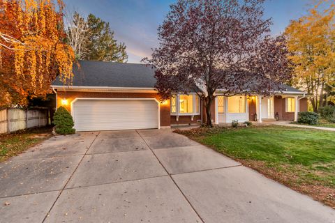 Tiny photo for 1635 MOUNTAIN OAKS DR, Orem, UT 84097 (MLS # 2121025)