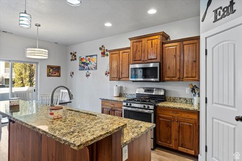 Tiny photo for 1323 N SILVERCREST DR, Saratoga Springs, UT 84045 (MLS # 2118760)