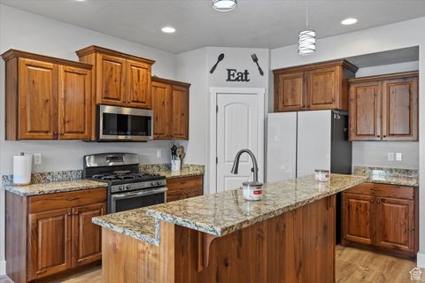 Tiny photo for 1323 N SILVERCREST DR, Saratoga Springs, UT 84045 (MLS # 2118760)
