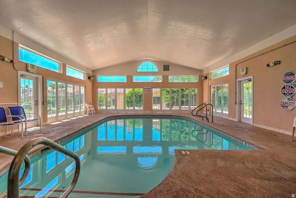 RIVER COVE TH 1 - Residential