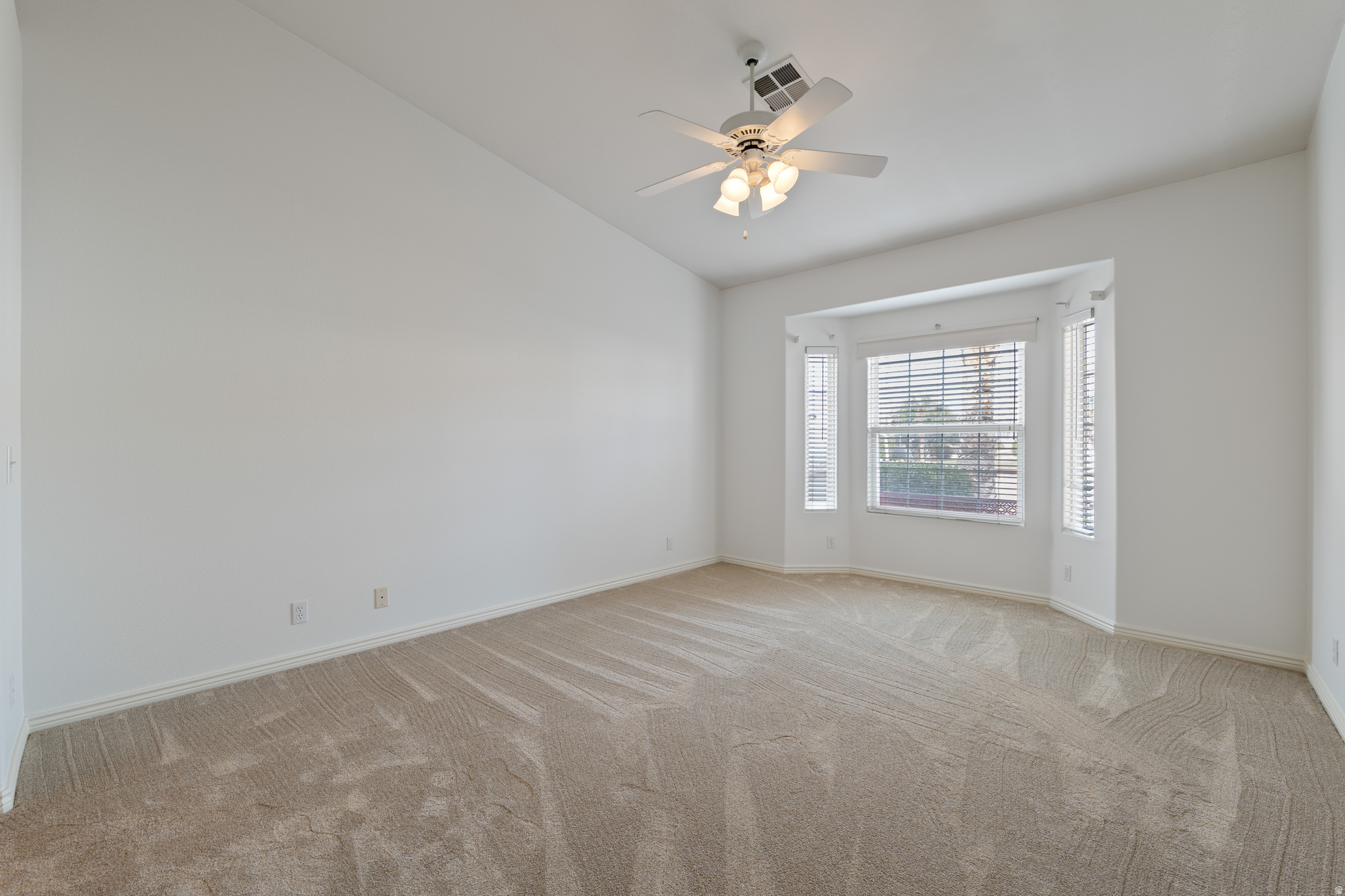 RIVER COVE TH 1 - Residential