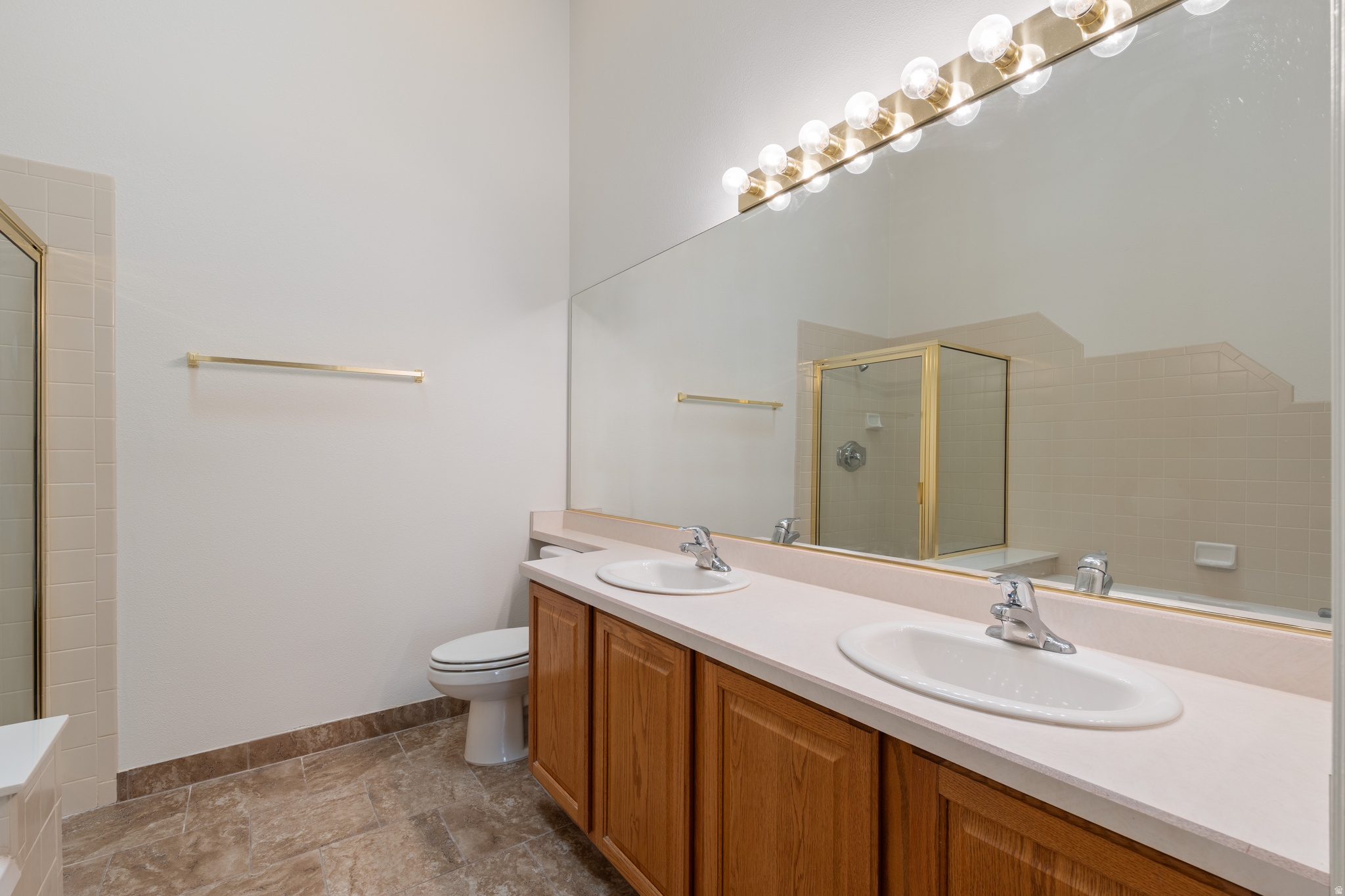 RIVER COVE TH 1 - Residential