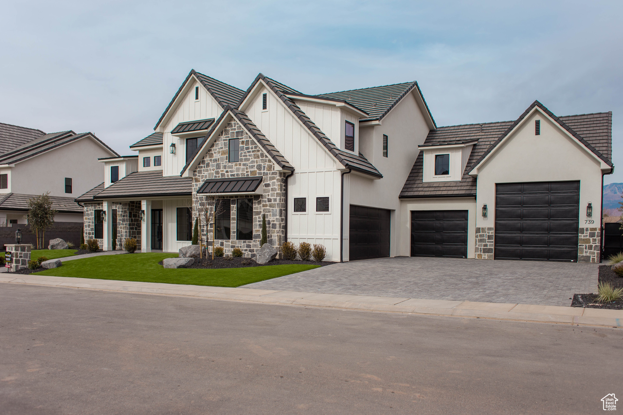 739 E Queensridge Dr, Washington, Utah image 2