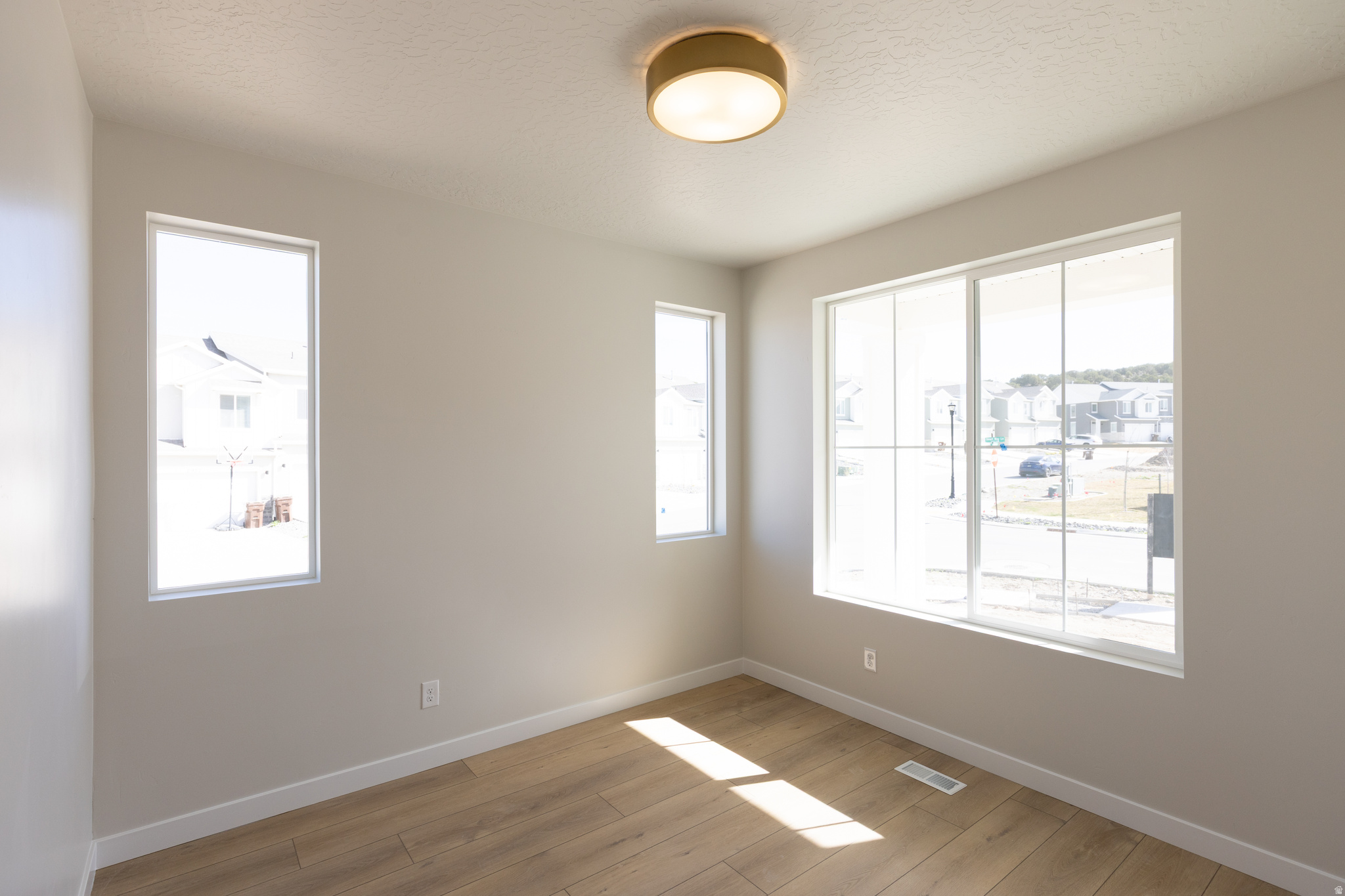 HIDDEN HOLLOW - Residential