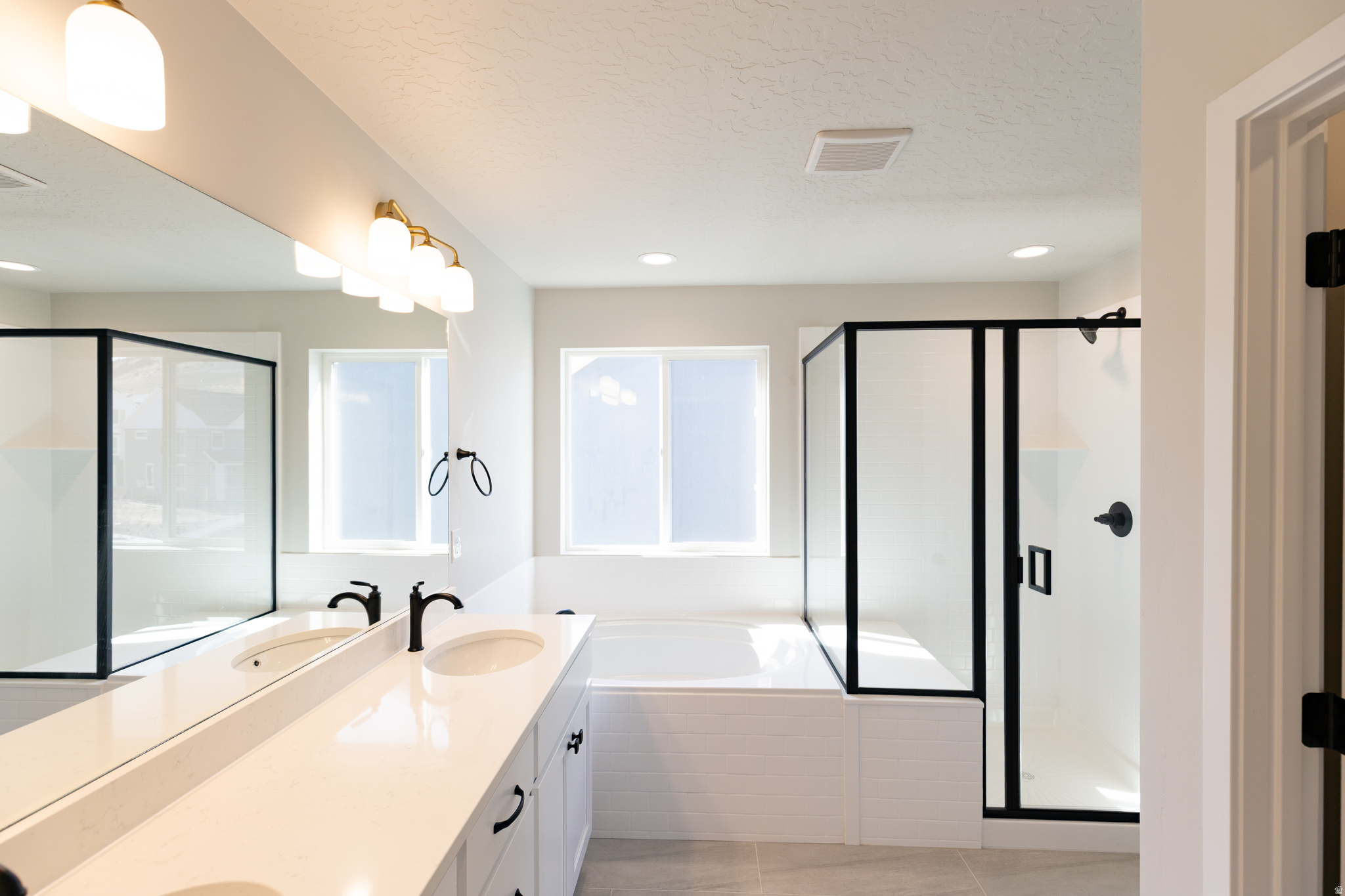 HIDDEN HOLLOW - Residential