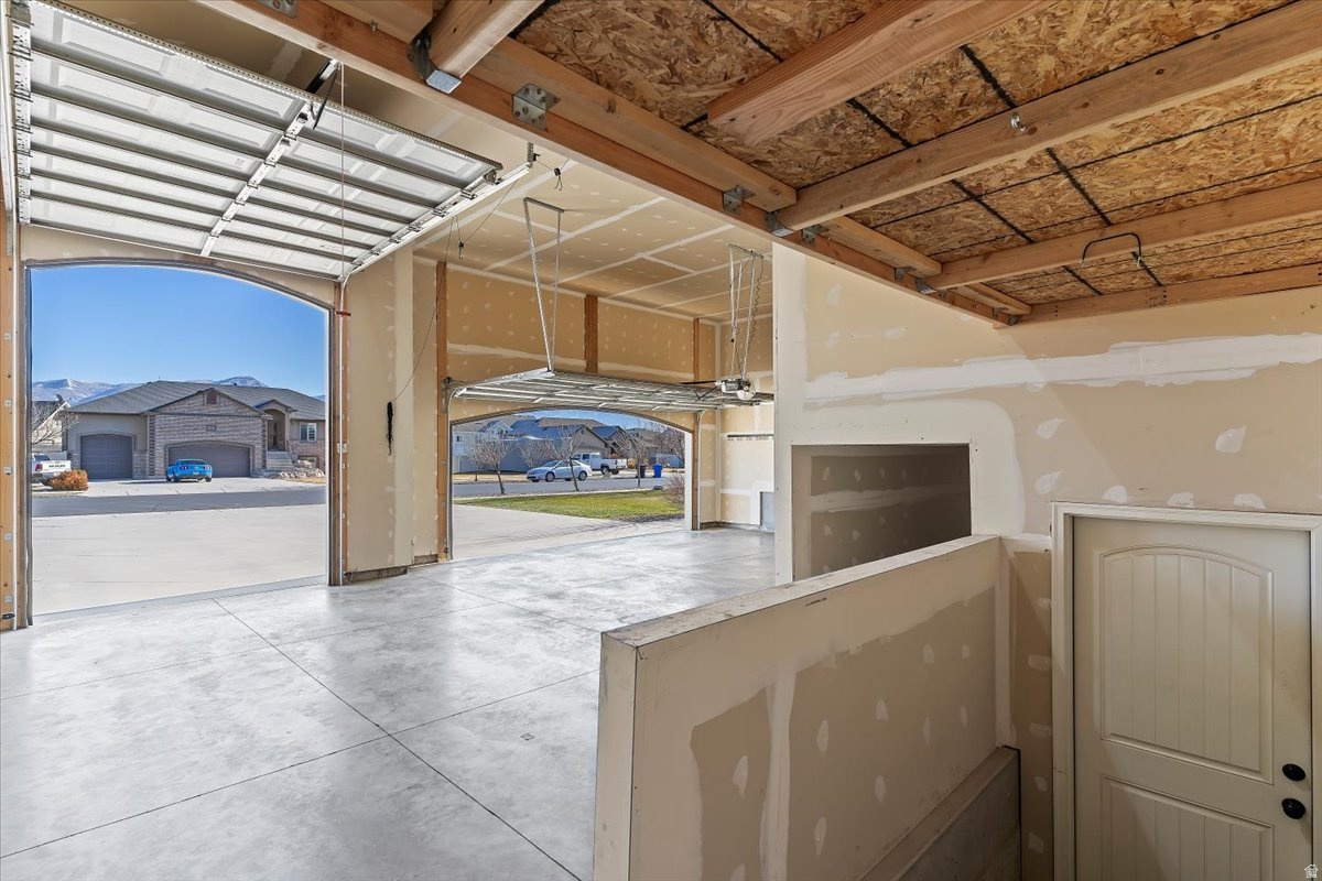 MOUNTAIN WEST MEADOW - Residential