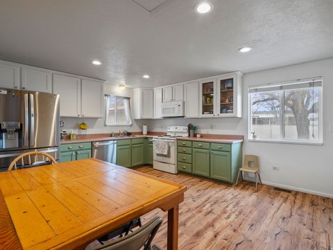 Tiny photo for 1419 S MARILYN DR, Syracuse, UT 84075 (MLS # 2141627)
