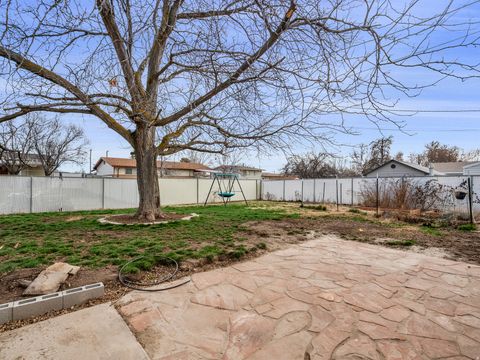 Tiny photo for 1419 S MARILYN DR, Syracuse, UT 84075 (MLS # 2141627)