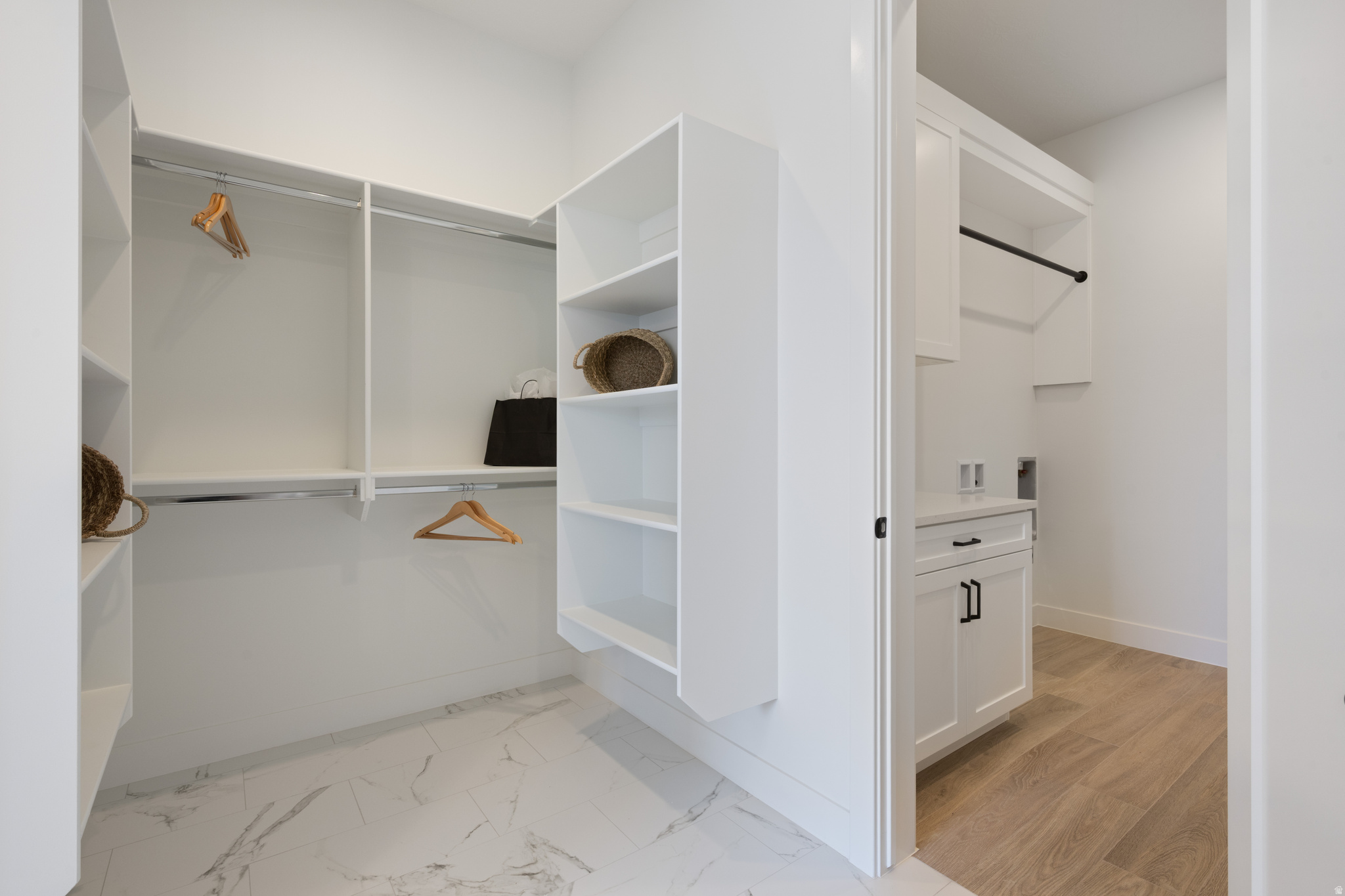 SCENIC POINT - Residential