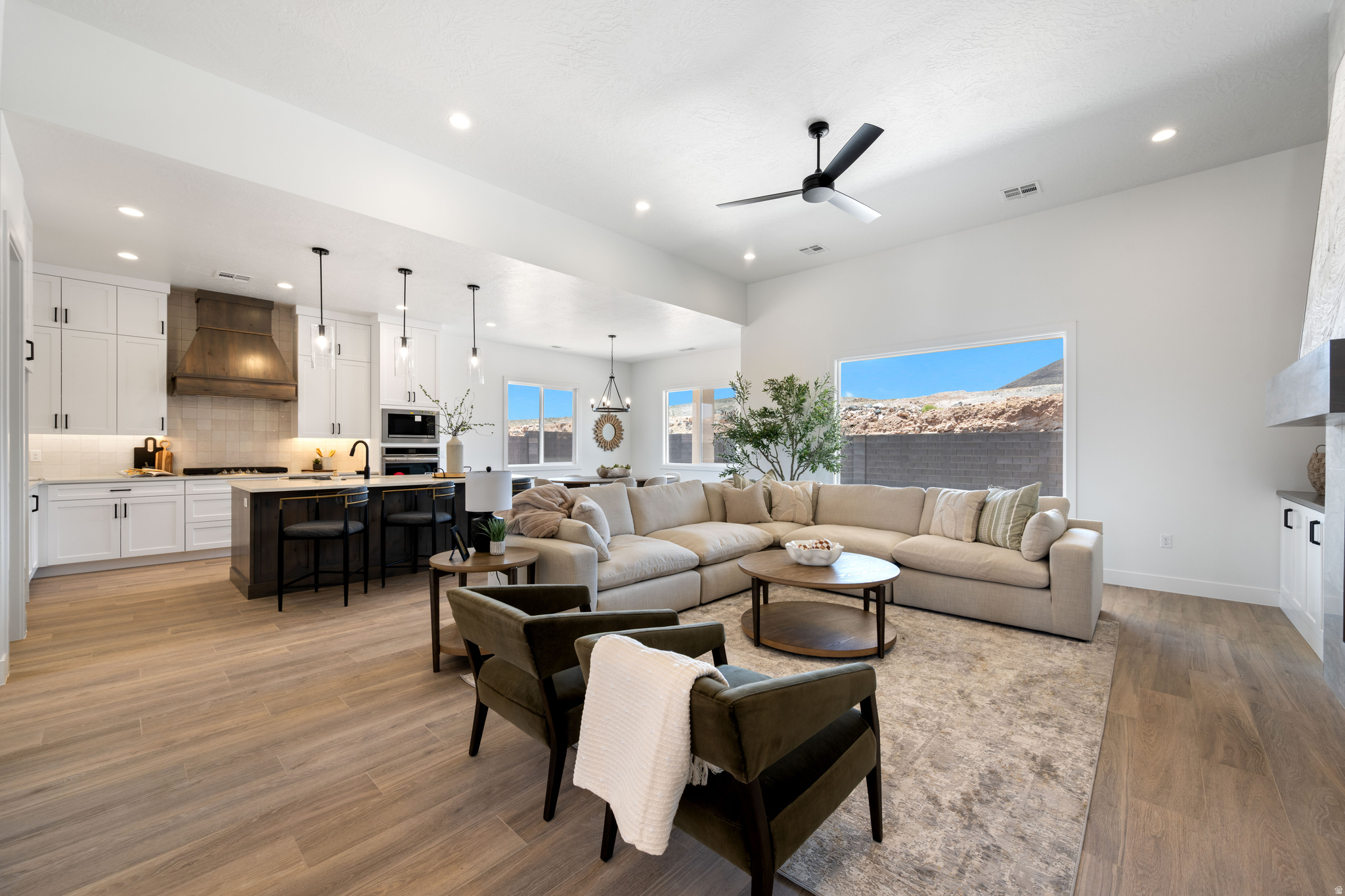 SCENIC POINT - Residential