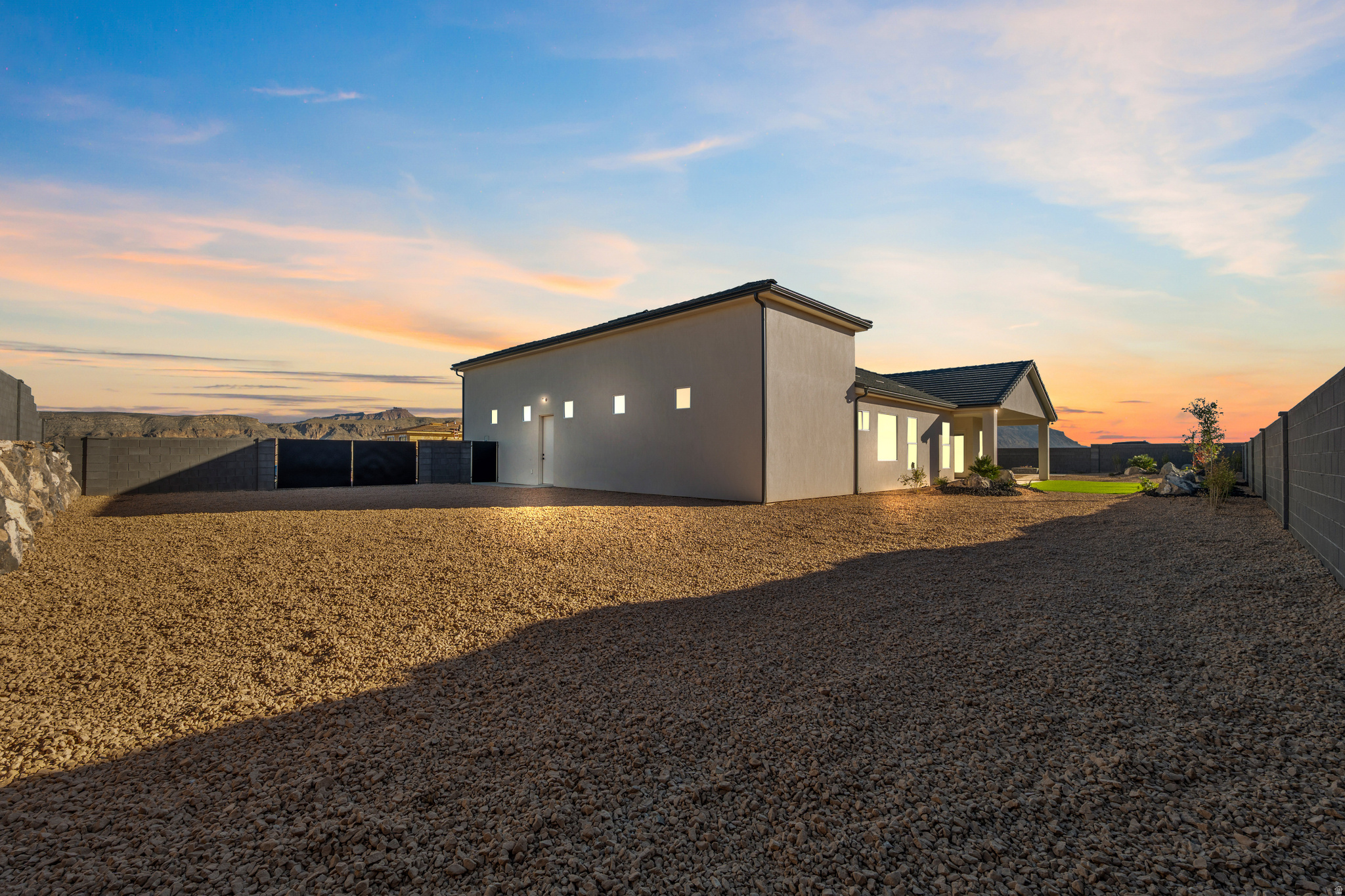 SCENIC POINT - Residential