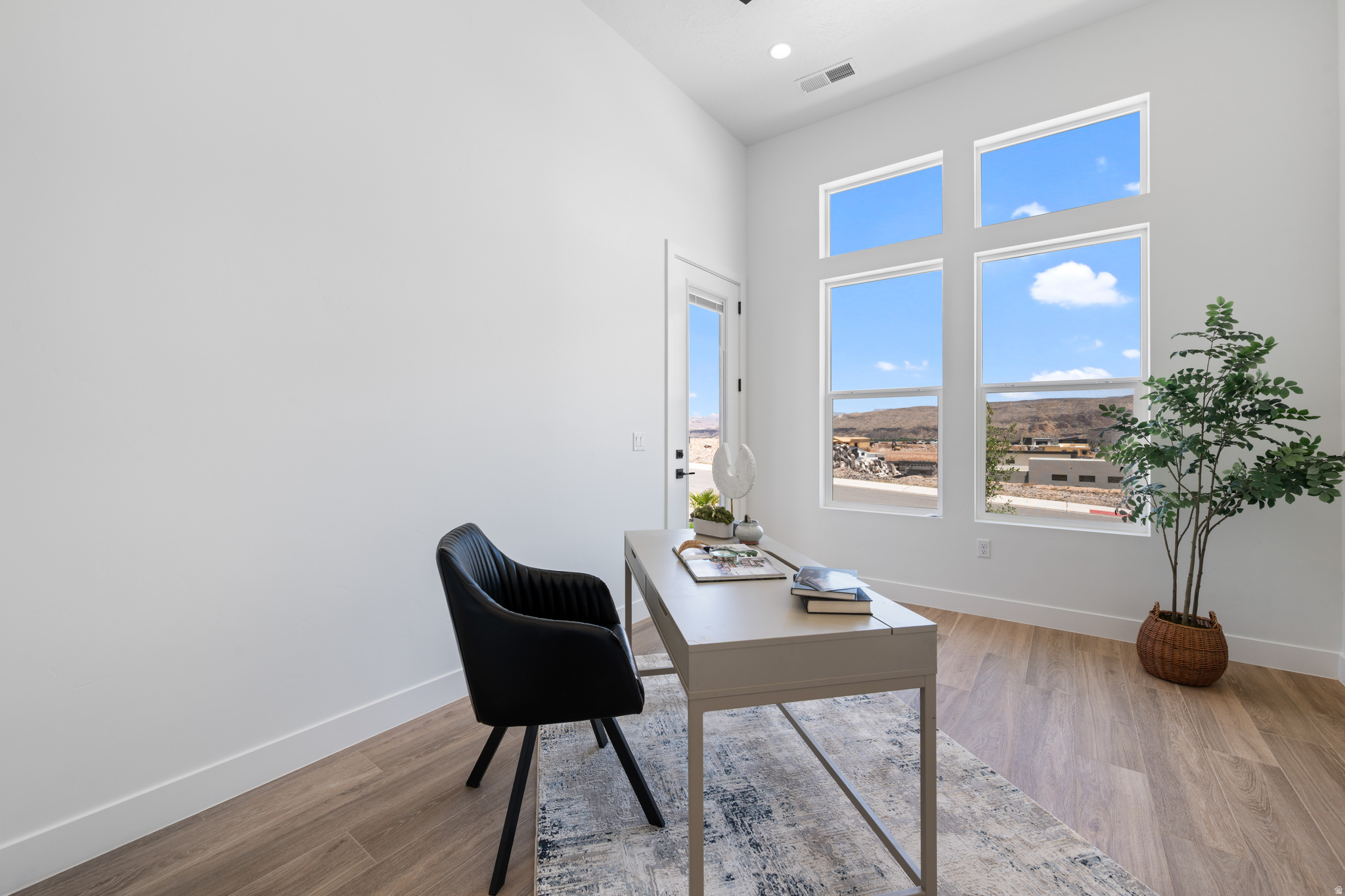 SCENIC POINT - Residential