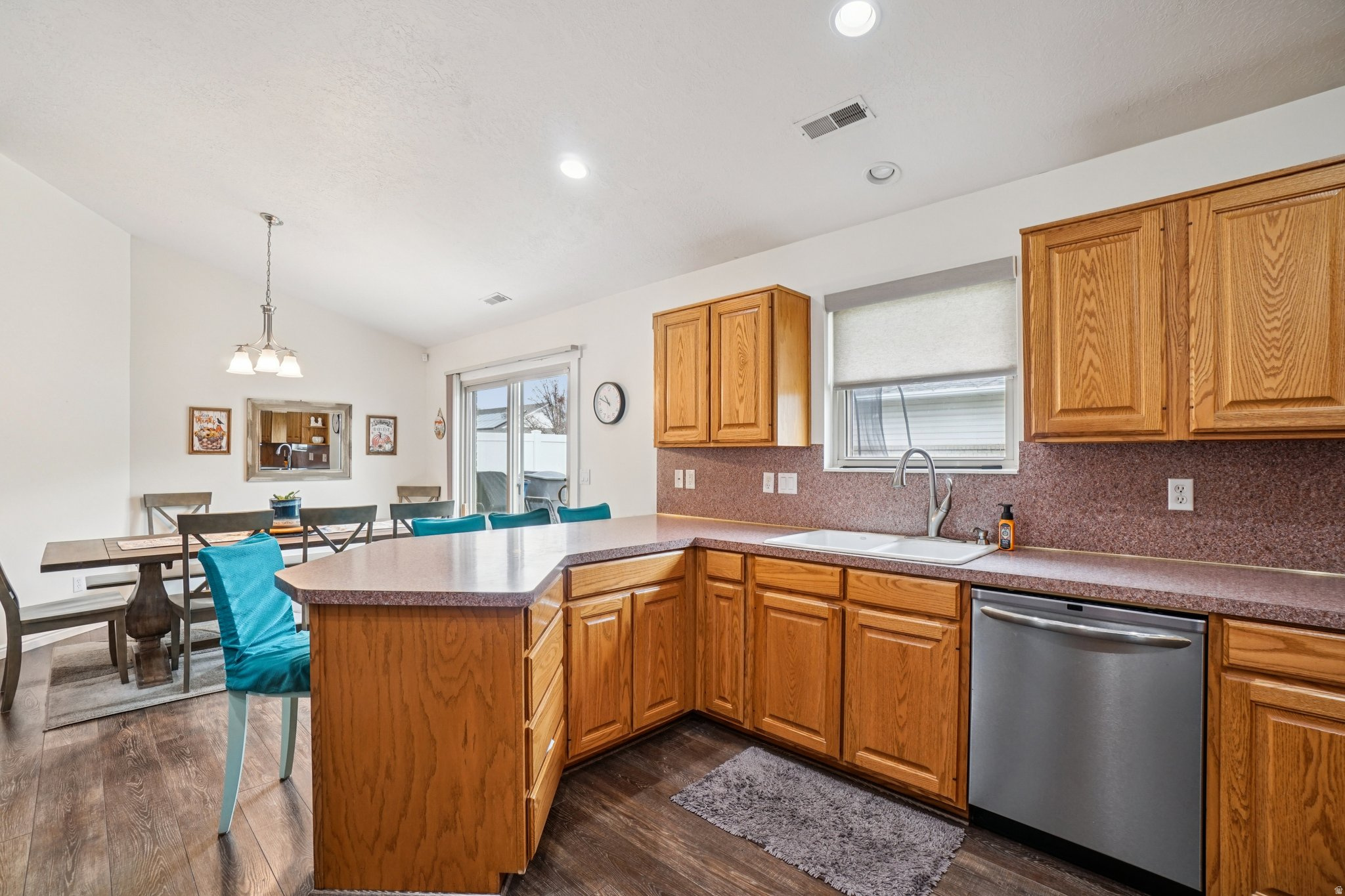 SHADY GROVE - Residential