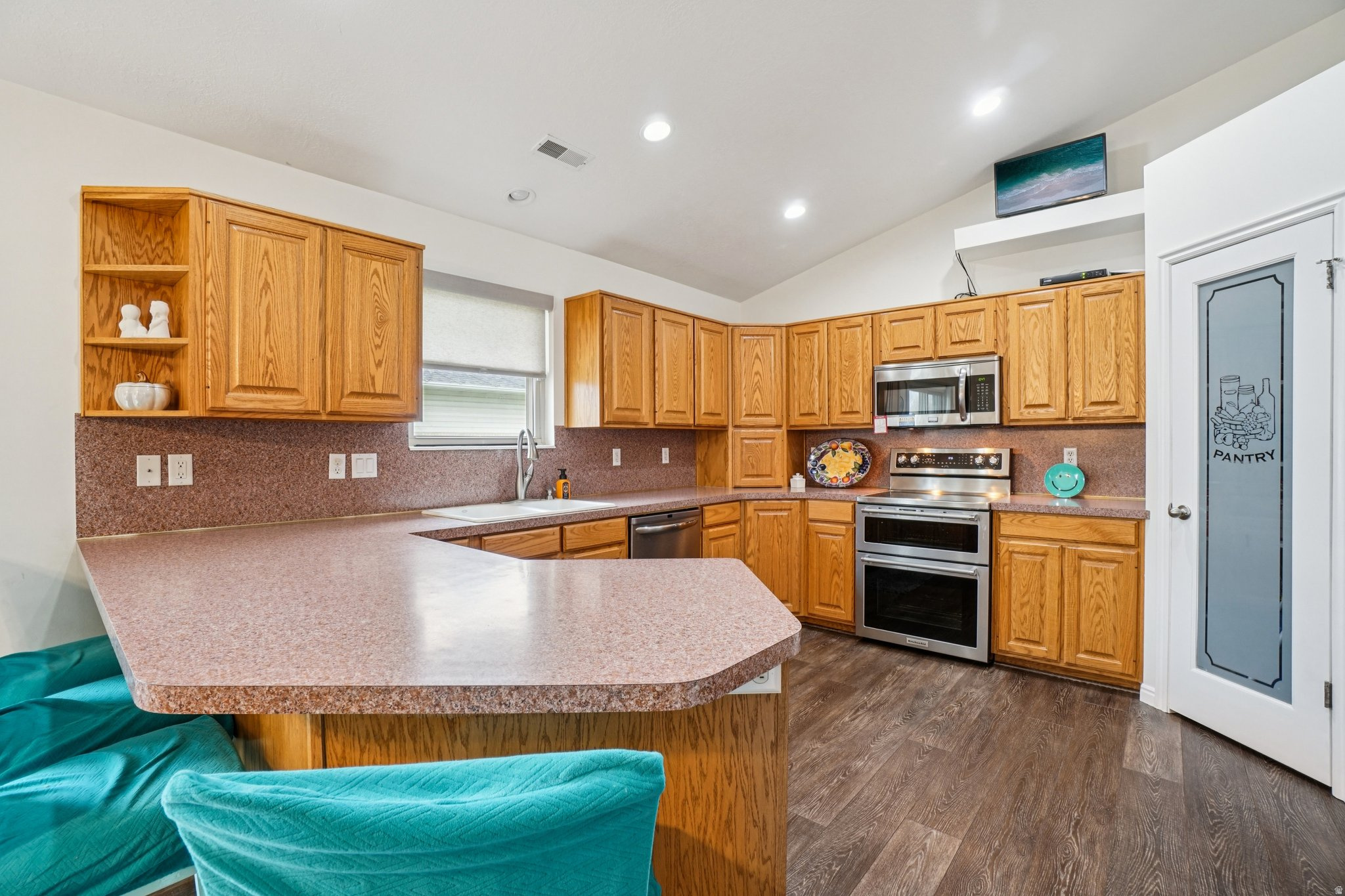 SHADY GROVE - Residential