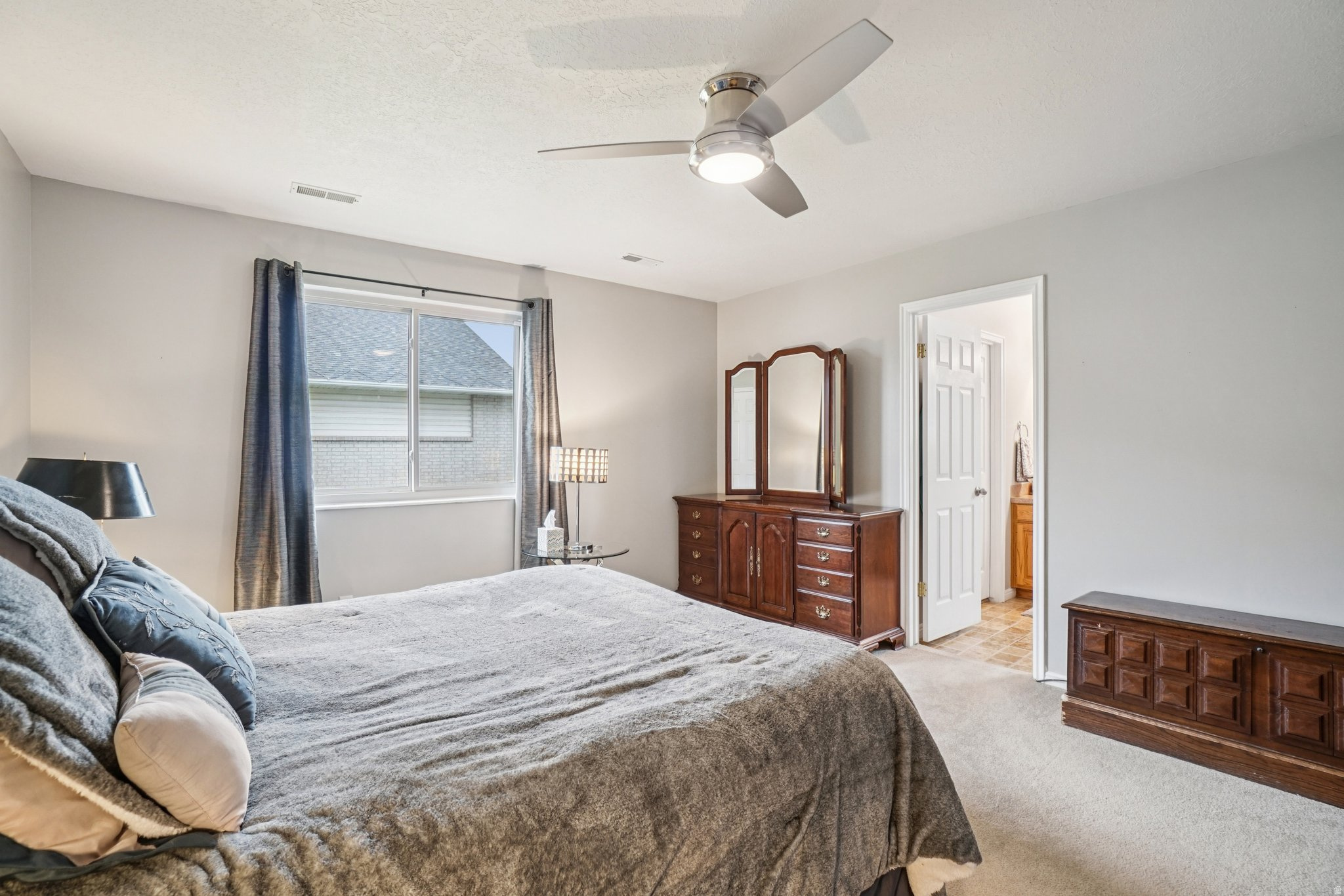 SHADY GROVE - Residential