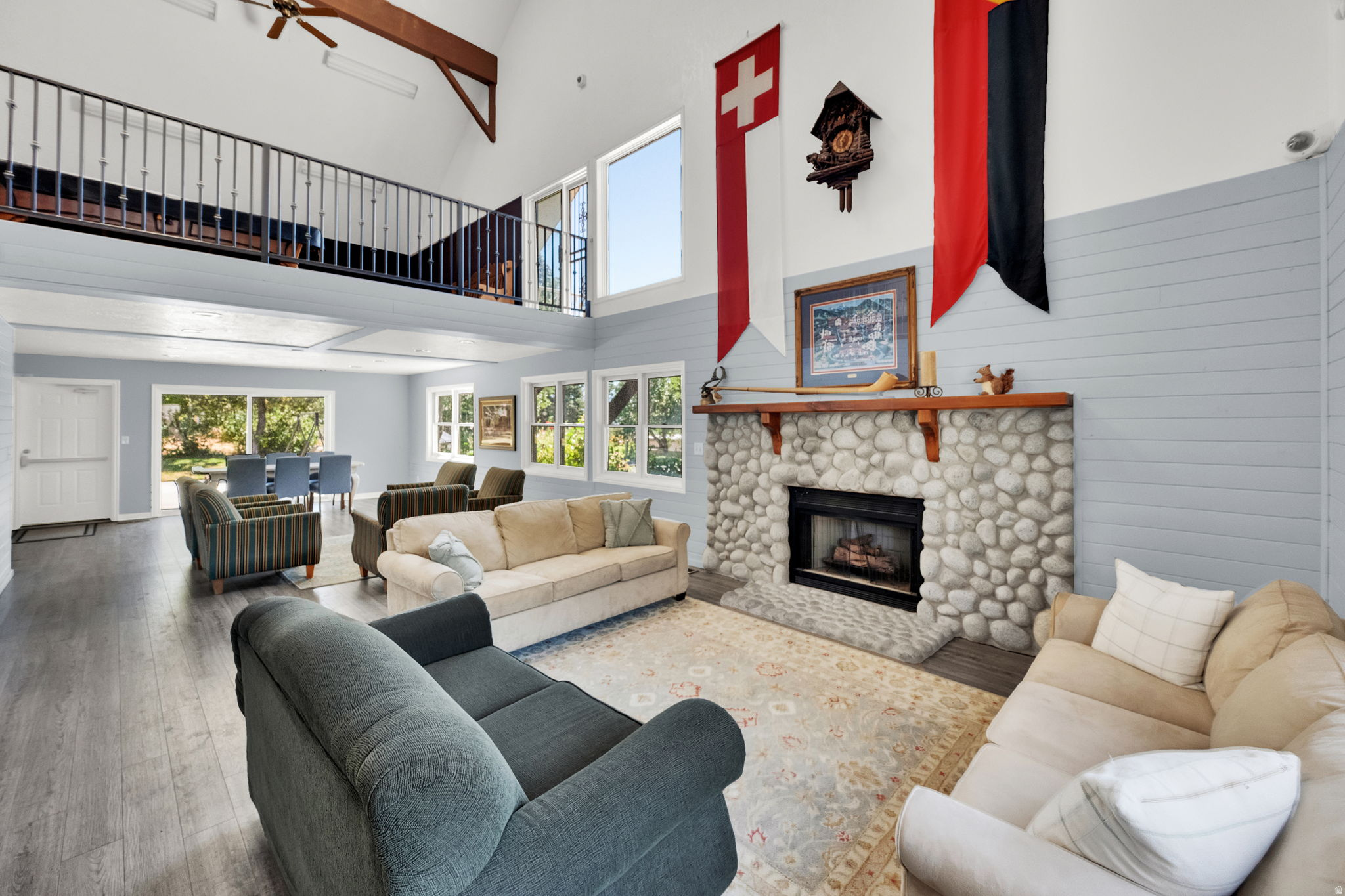 SWISS OAKS - Residential