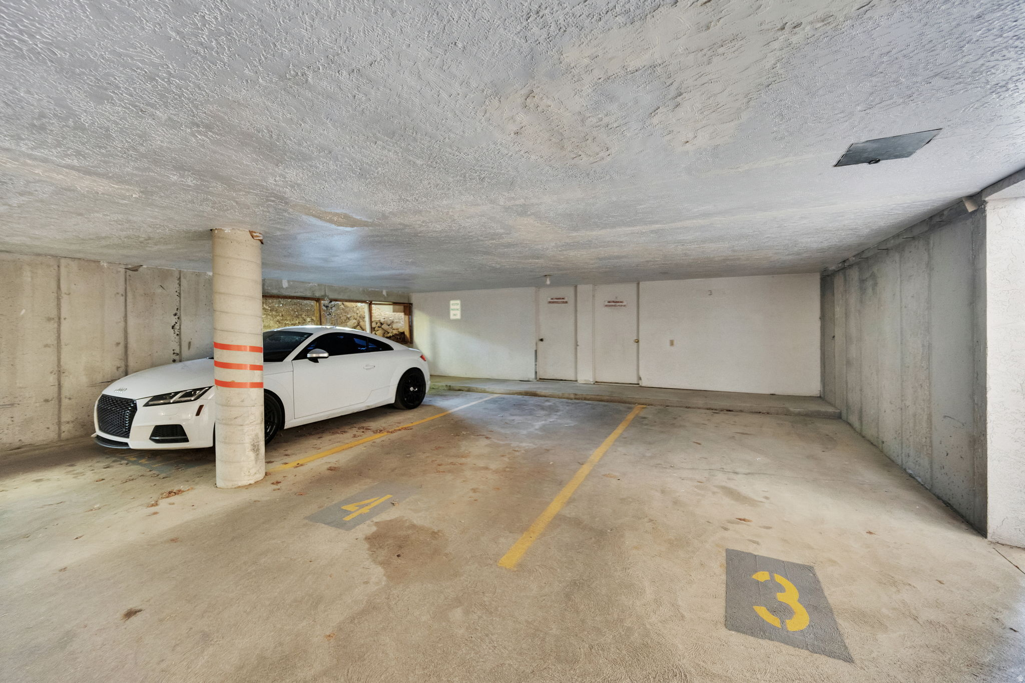 SWISS OAKS - Residential