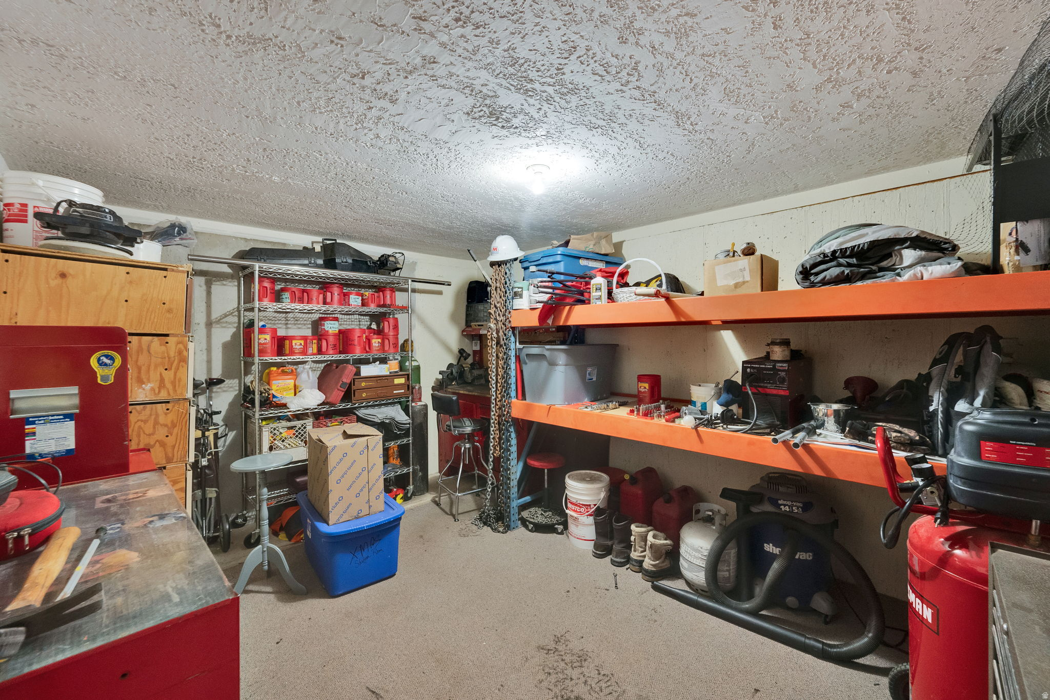 SWISS OAKS - Residential