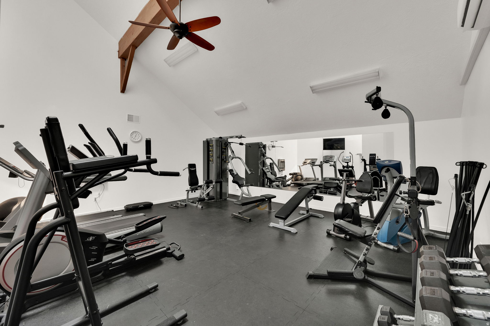 SWISS OAKS - Residential