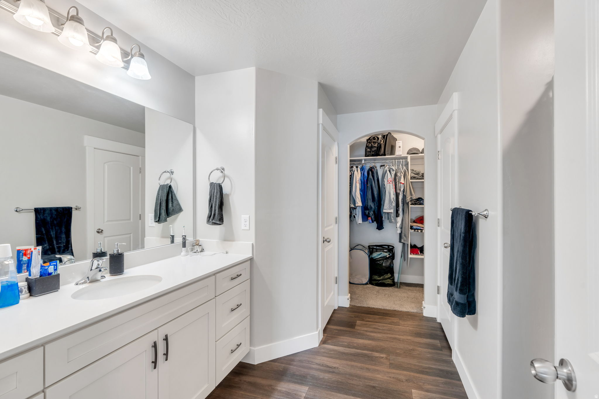 SKY RIDGE - Residential