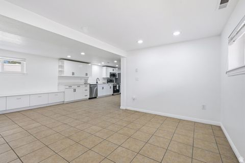 Tiny photo for 599 E MILLCREEK WAY, South Salt Lake, UT 84106 (MLS # 2152657)