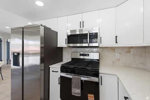 Tiny photo for 599 E MILLCREEK WAY, South Salt Lake, UT 84106 (MLS # 2152657)