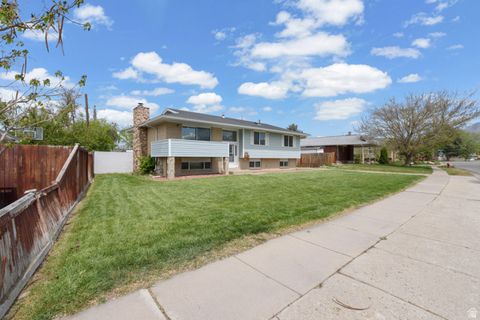 Tiny photo for 599 E MILLCREEK WAY, South Salt Lake, UT 84106 (MLS # 2152657)
