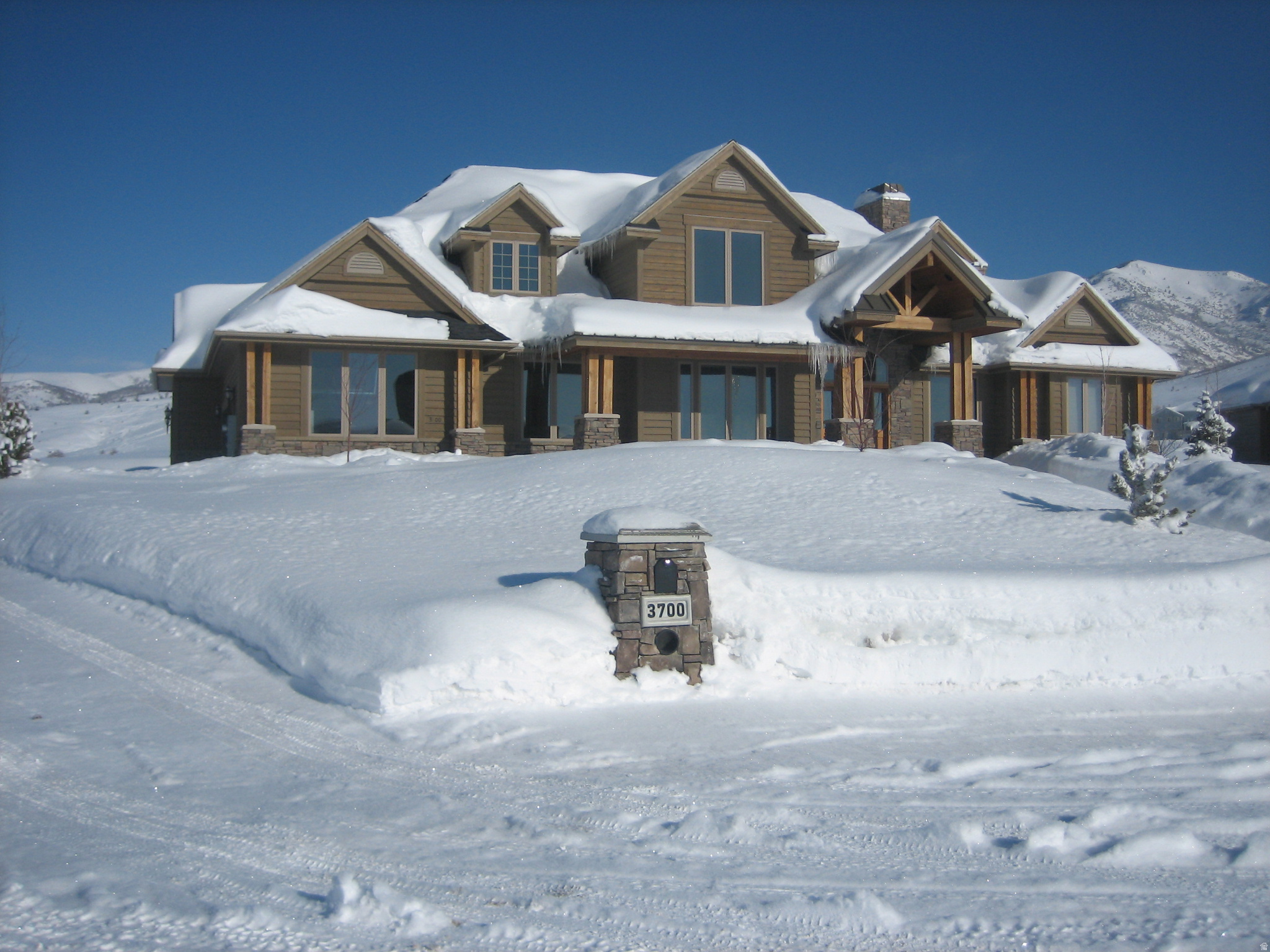 EAGLE RIDGE - Residential