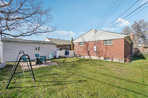 Tiny photo for 870 E ZENITH AVE S, Salt Lake City, UT 84106 (MLS # 2133196)